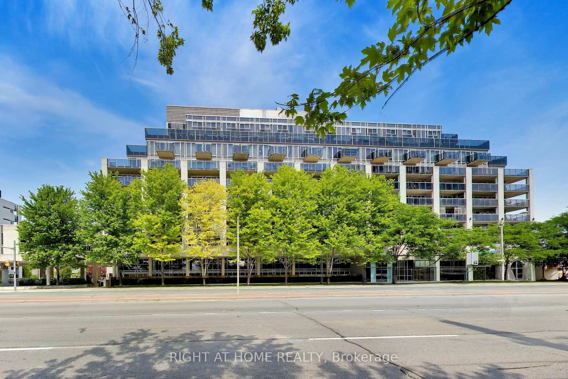 Photo 2 of Unit 407, 1040 The Queensway, Etobicoke, Islington-City Centre West — HOMEH
