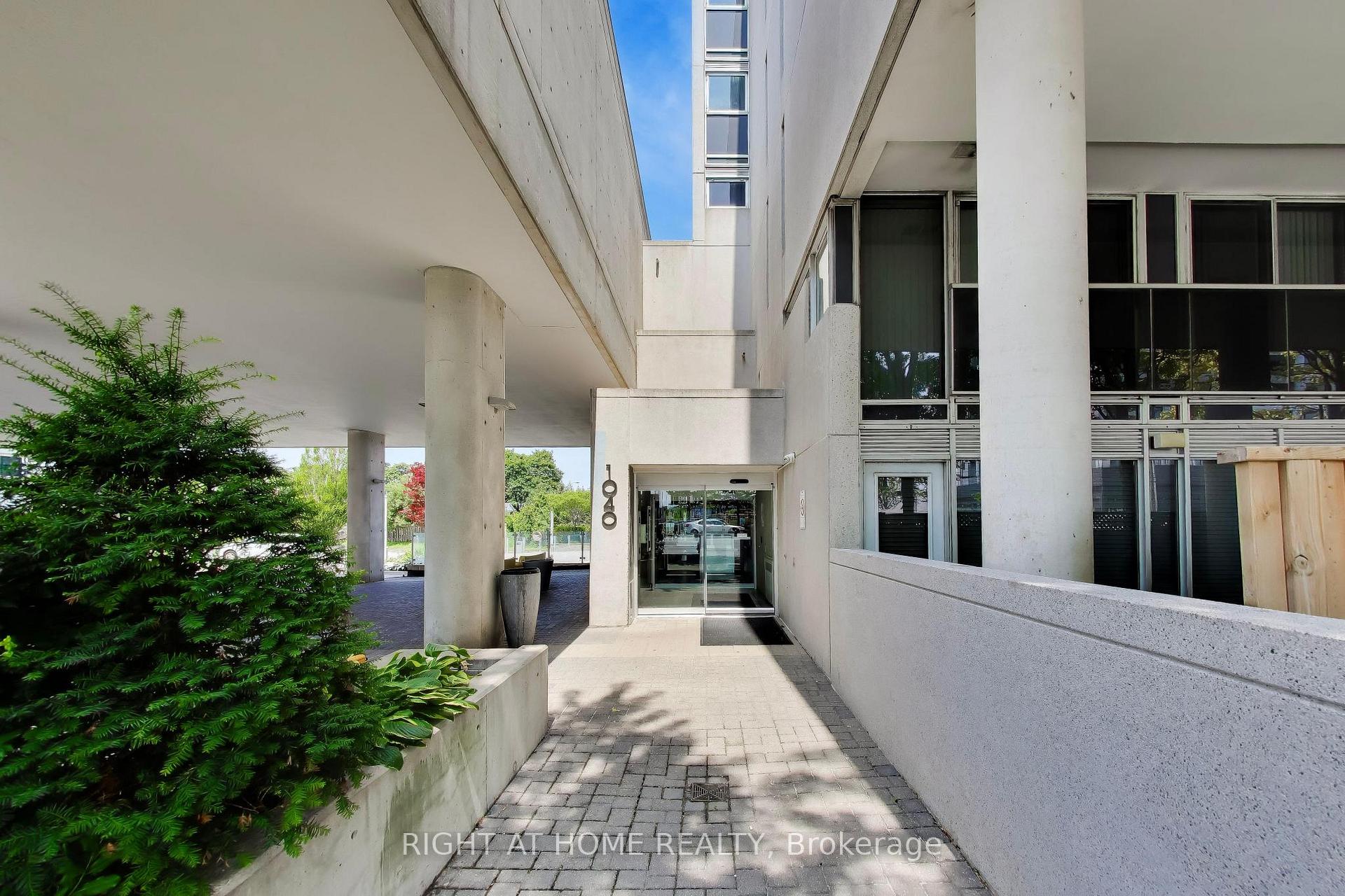 Photo 6 of Unit 407, 1040 The Queensway, Etobicoke, Islington-City Centre West — HOMEH