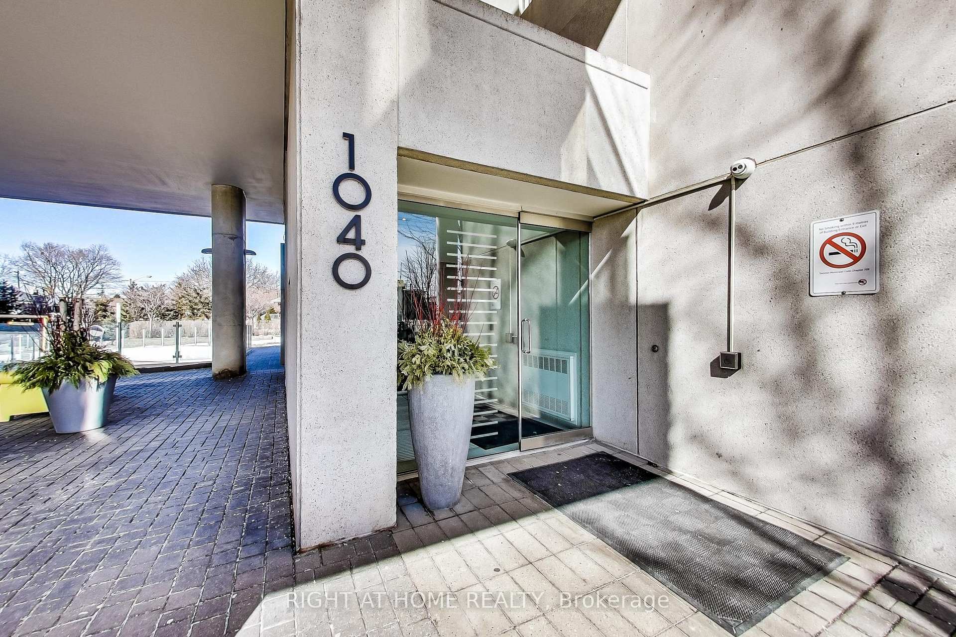 Photo 7 of Unit 407, 1040 The Queensway, Etobicoke, Islington-City Centre West — HOMEH