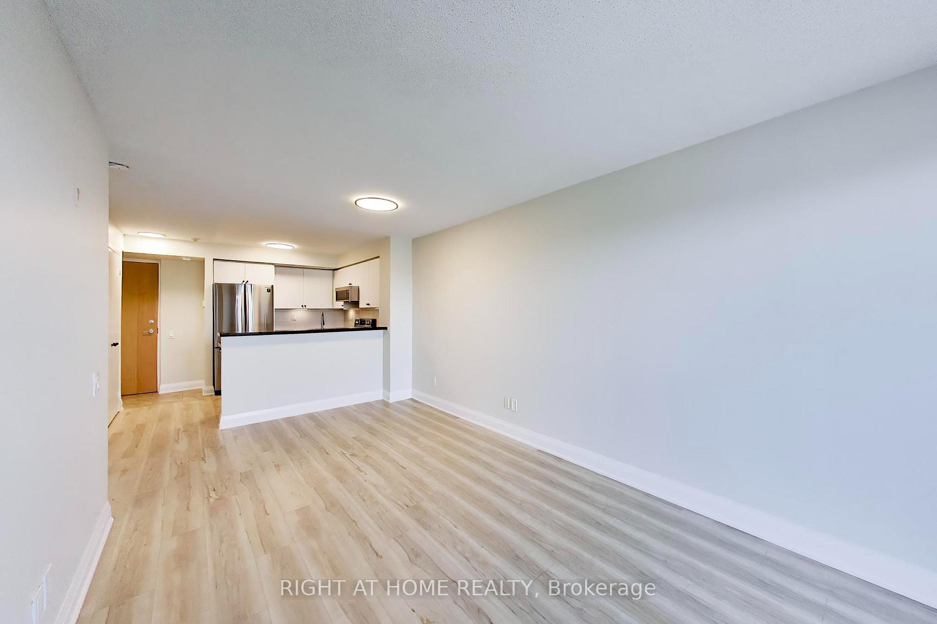 Photo 13 of Unit 407, 1040 The Queensway, Etobicoke, Islington-City Centre West — HOMEH