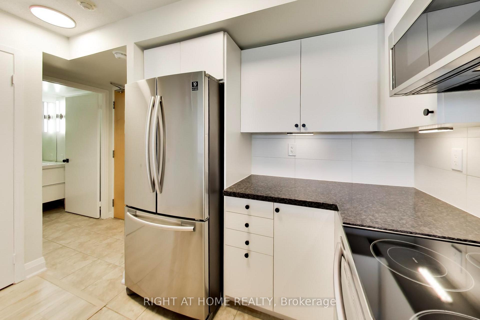 Photo 18 of Unit 407, 1040 The Queensway, Etobicoke, Islington-City Centre West — HOMEH