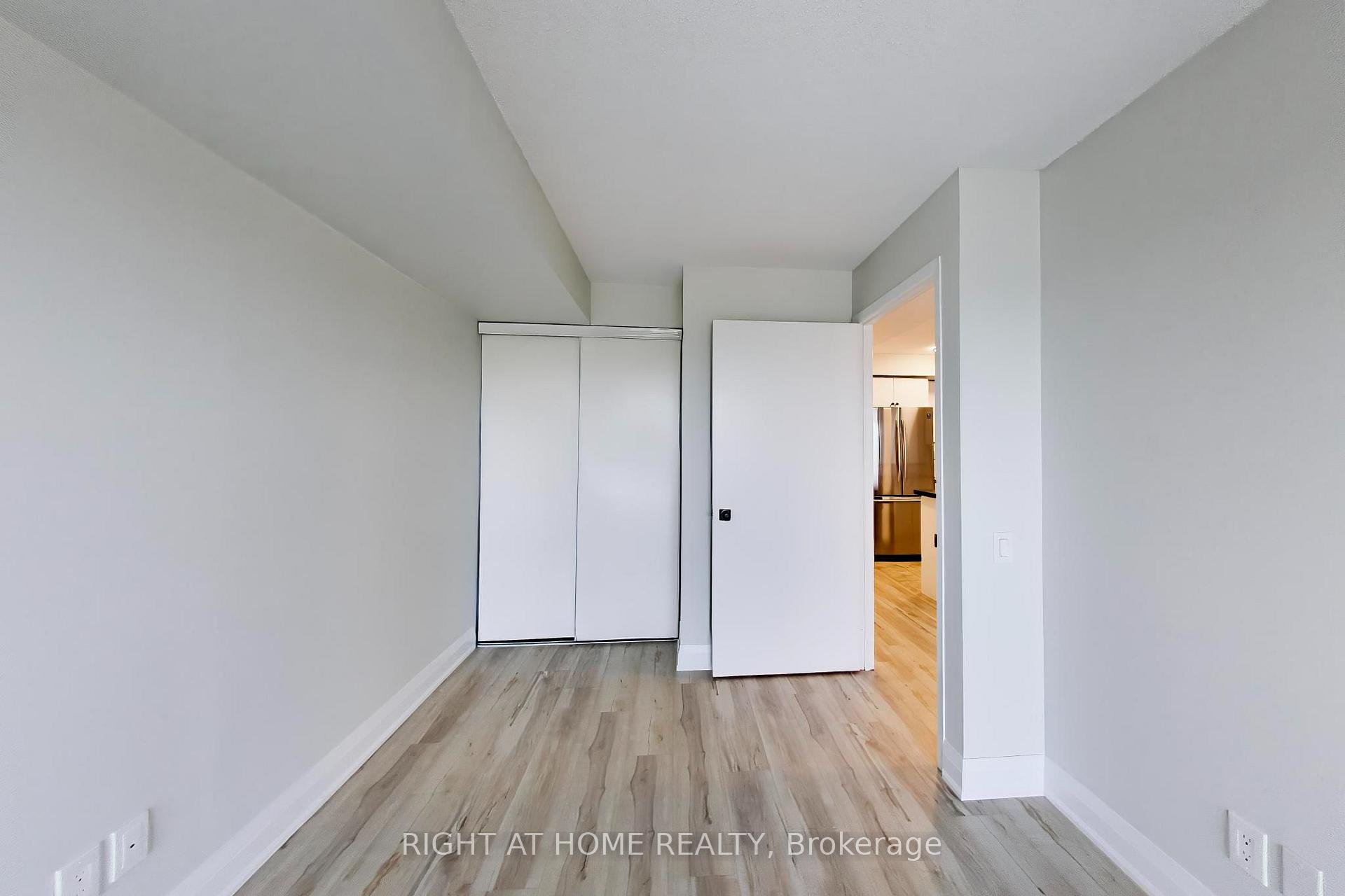 Photo 24 of Unit 407, 1040 The Queensway, Etobicoke, Islington-City Centre West — HOMEH