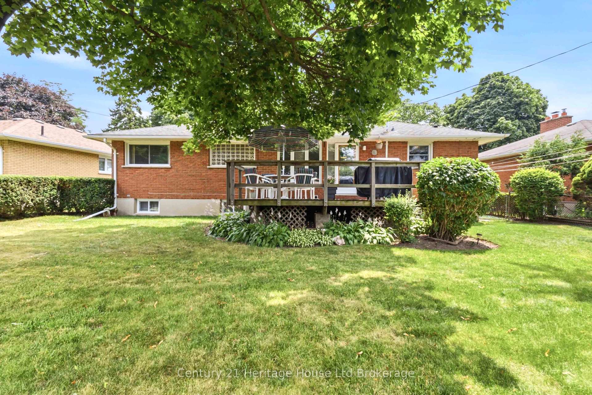 Photo 26 of 26 Deveron Crescent, London, South T — HOMEH