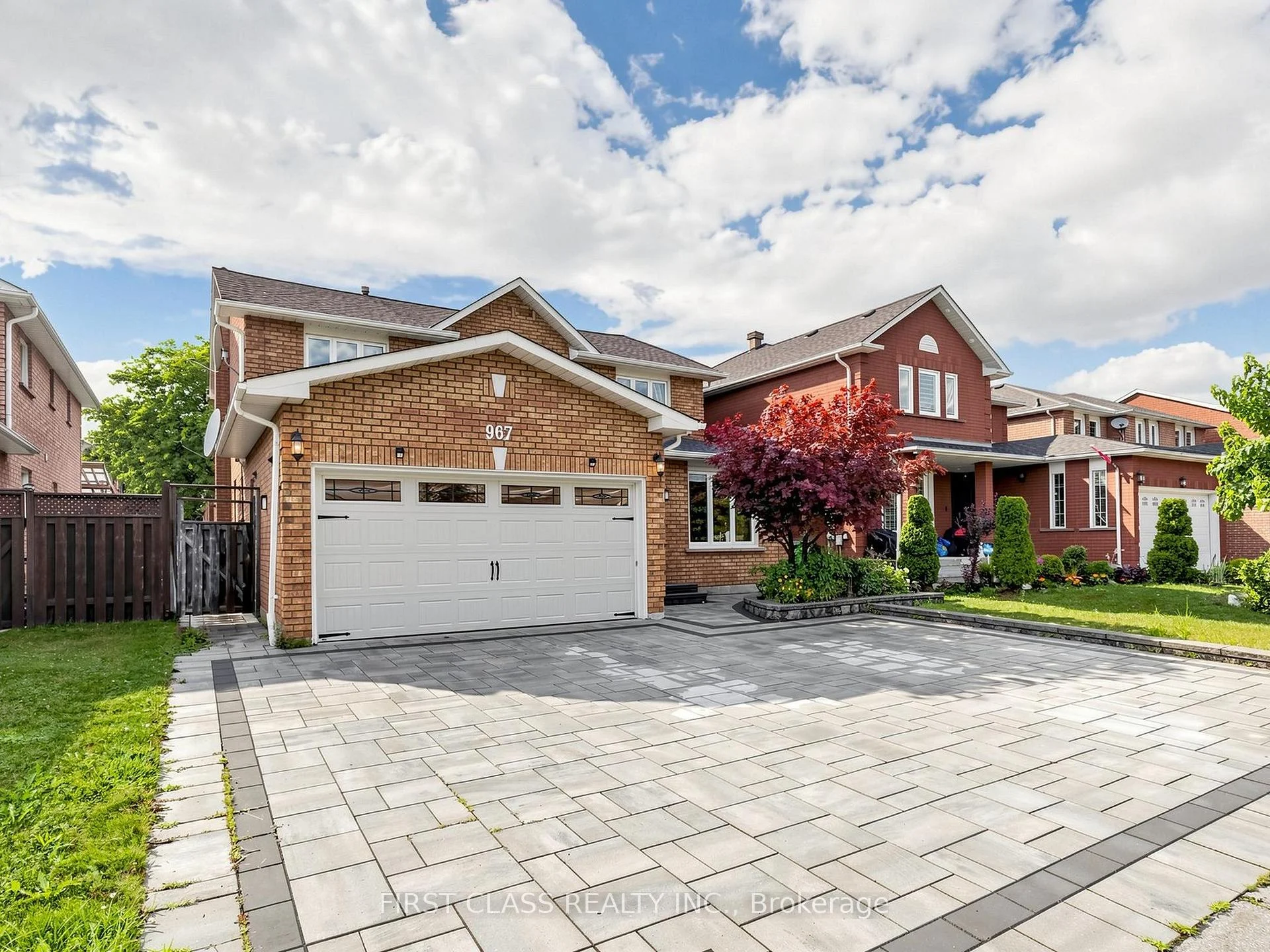 Front of 967 White Clover Way