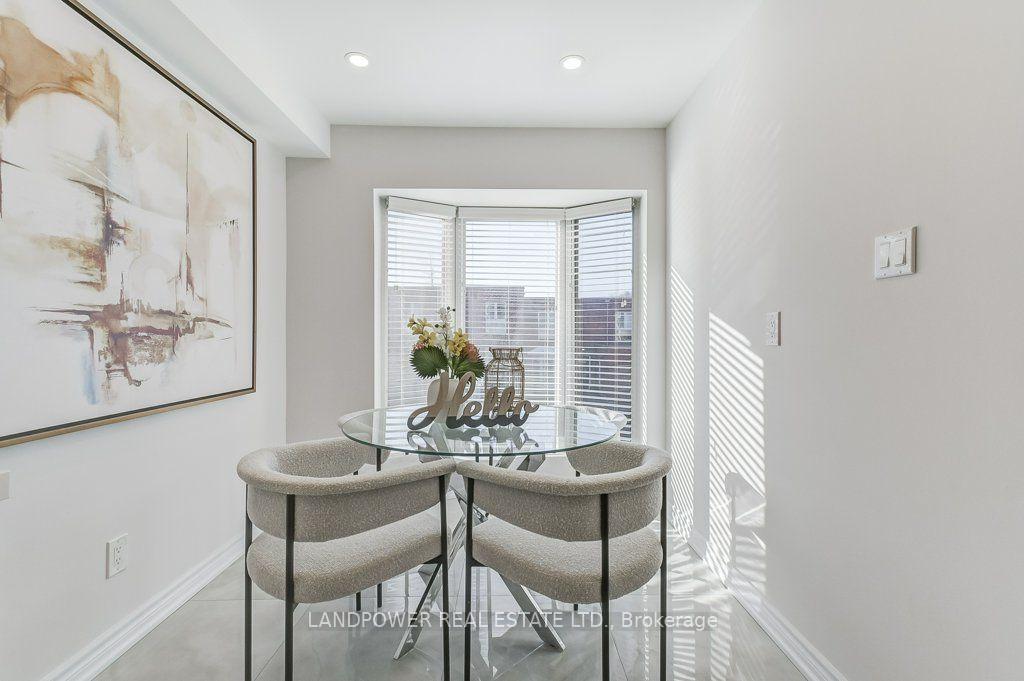 Photo 15 of 10 Brassbell Mill Way, North York, St. Andrew-Windfields — HOMEH