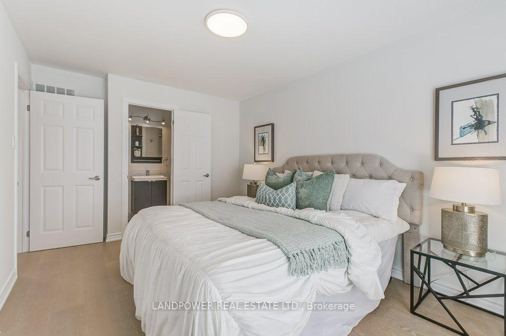 Photo 20 of 10 Brassbell Mill Way, North York, St. Andrew-Windfields — HOMEH