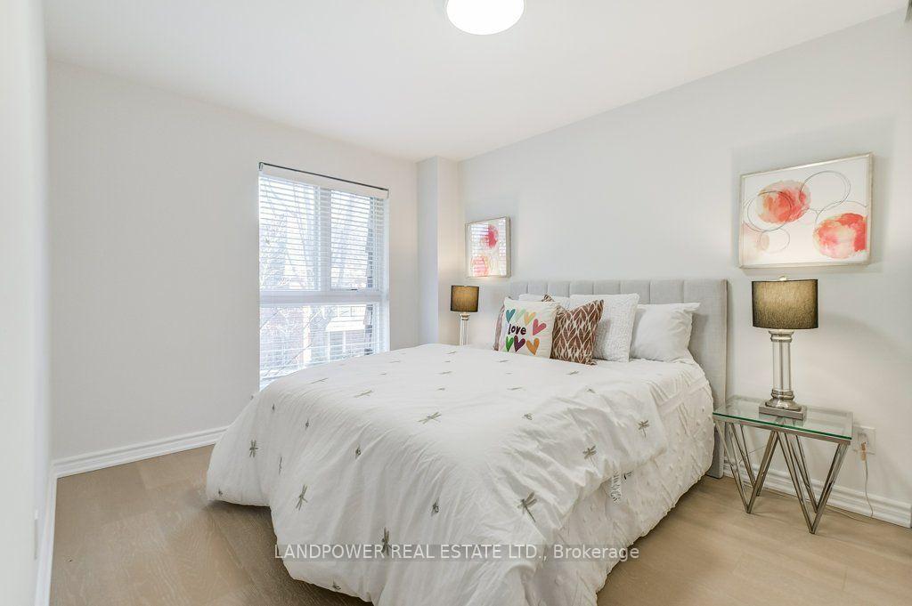 Photo 23 of 10 Brassbell Mill Way, North York, St. Andrew-Windfields — HOMEH