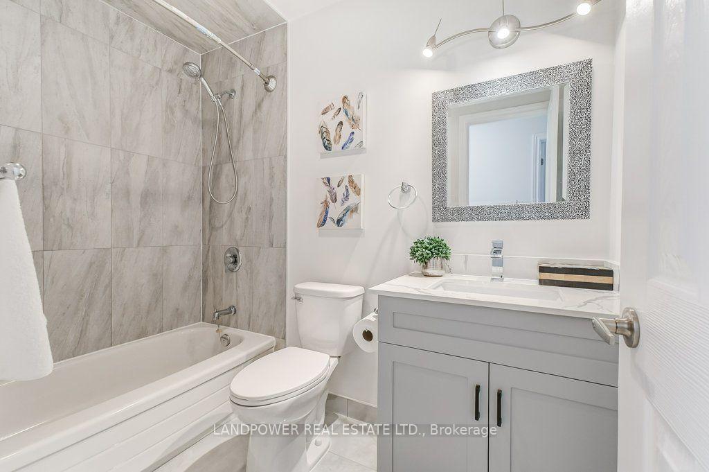 Photo 25 of 10 Brassbell Mill Way, North York, St. Andrew-Windfields — HOMEH
