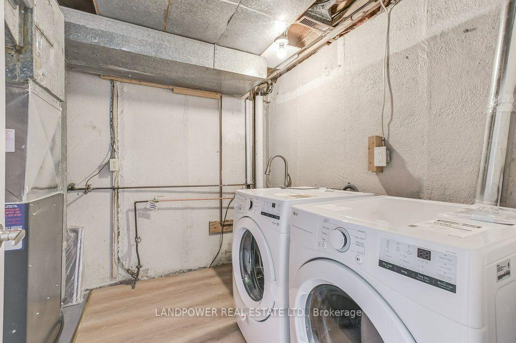 Photo 28 of 10 Brassbell Mill Way, North York, St. Andrew-Windfields — HOMEH