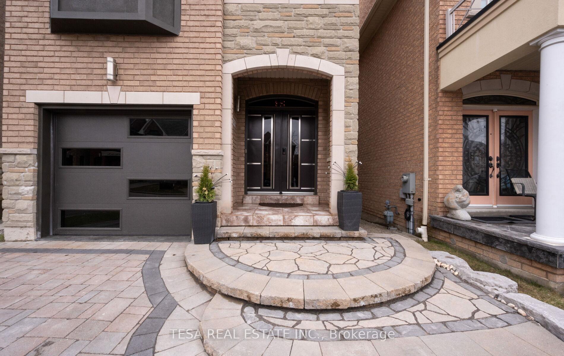 Photo 3 of 417 Lady Nadia Drive, Vaughan, Patterson — HOMEH
