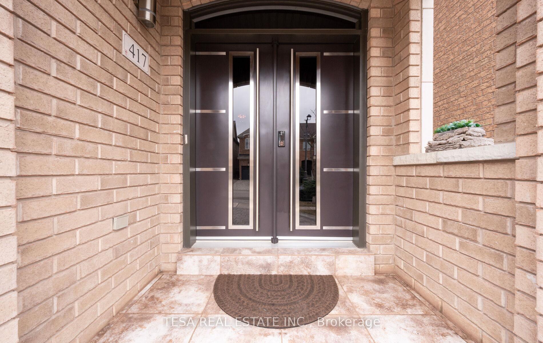 Photo 4 of 417 Lady Nadia Drive, Vaughan, Patterson — HOMEH