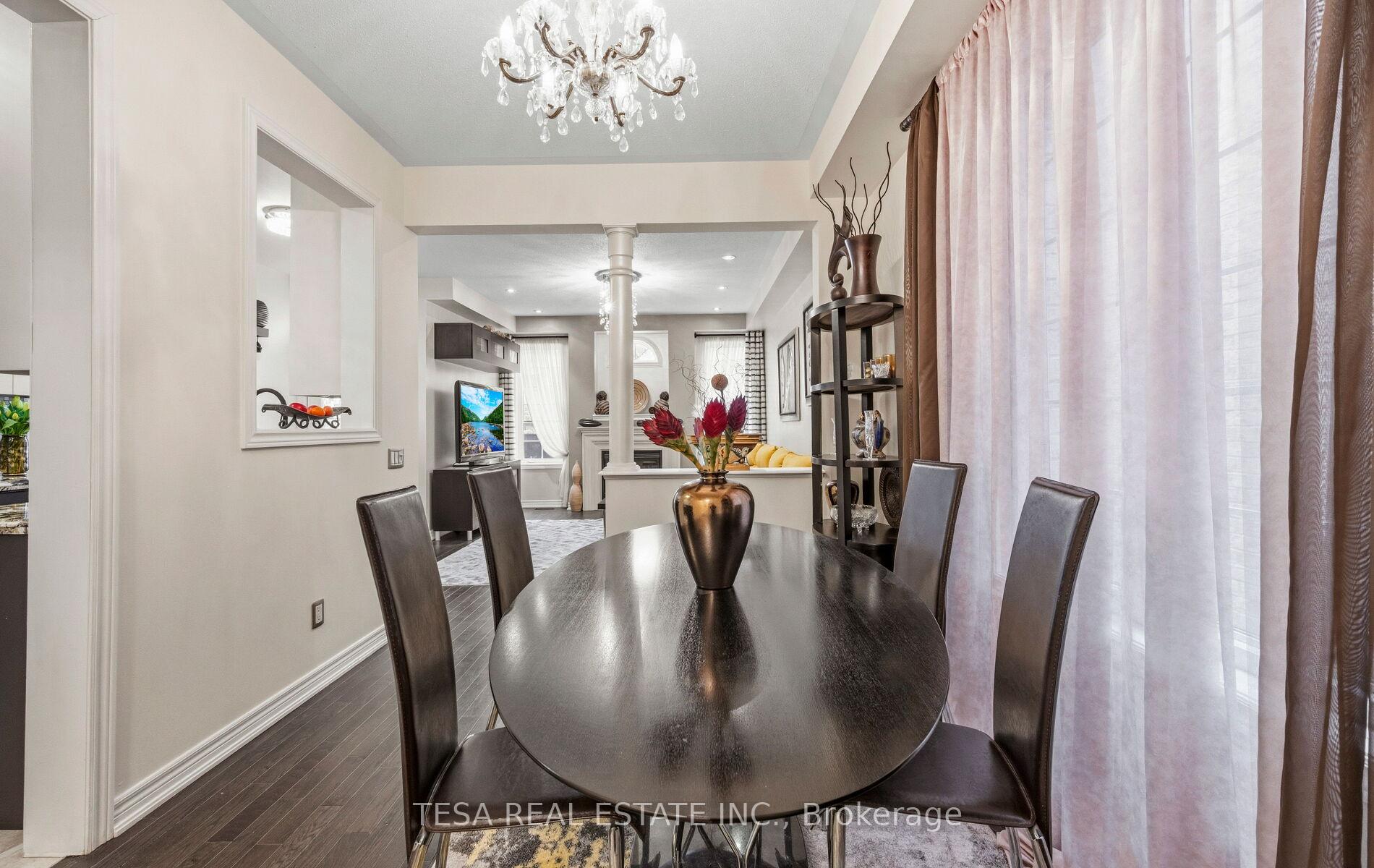 Photo 9 of 417 Lady Nadia Drive, Vaughan, Patterson — HOMEH