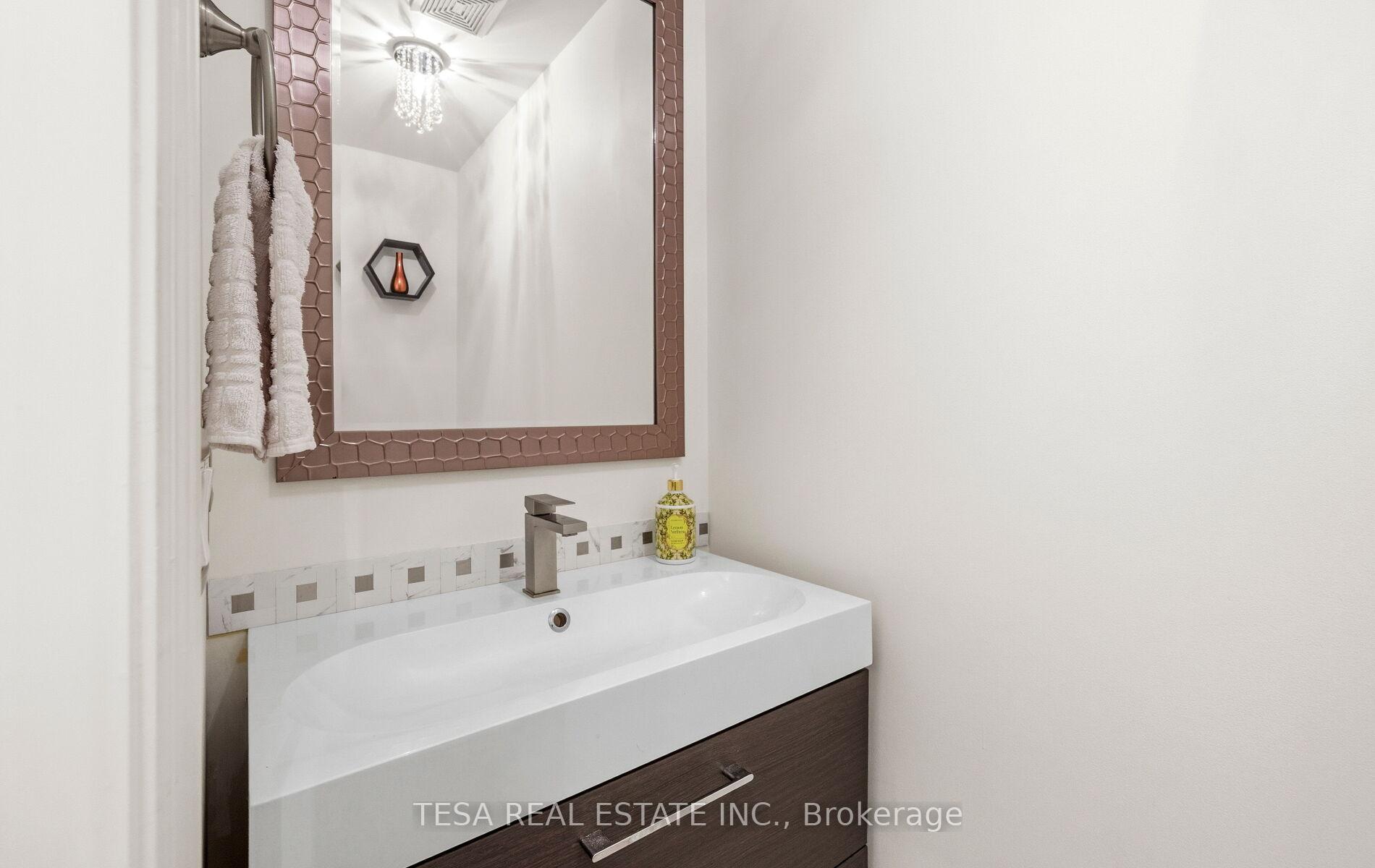 Photo 23 of 417 Lady Nadia Drive, Vaughan, Patterson — HOMEH