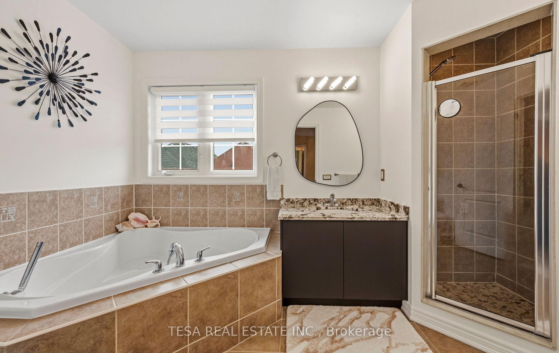 Photo 34 of 417 Lady Nadia Drive, Vaughan, Patterson — HOMEH