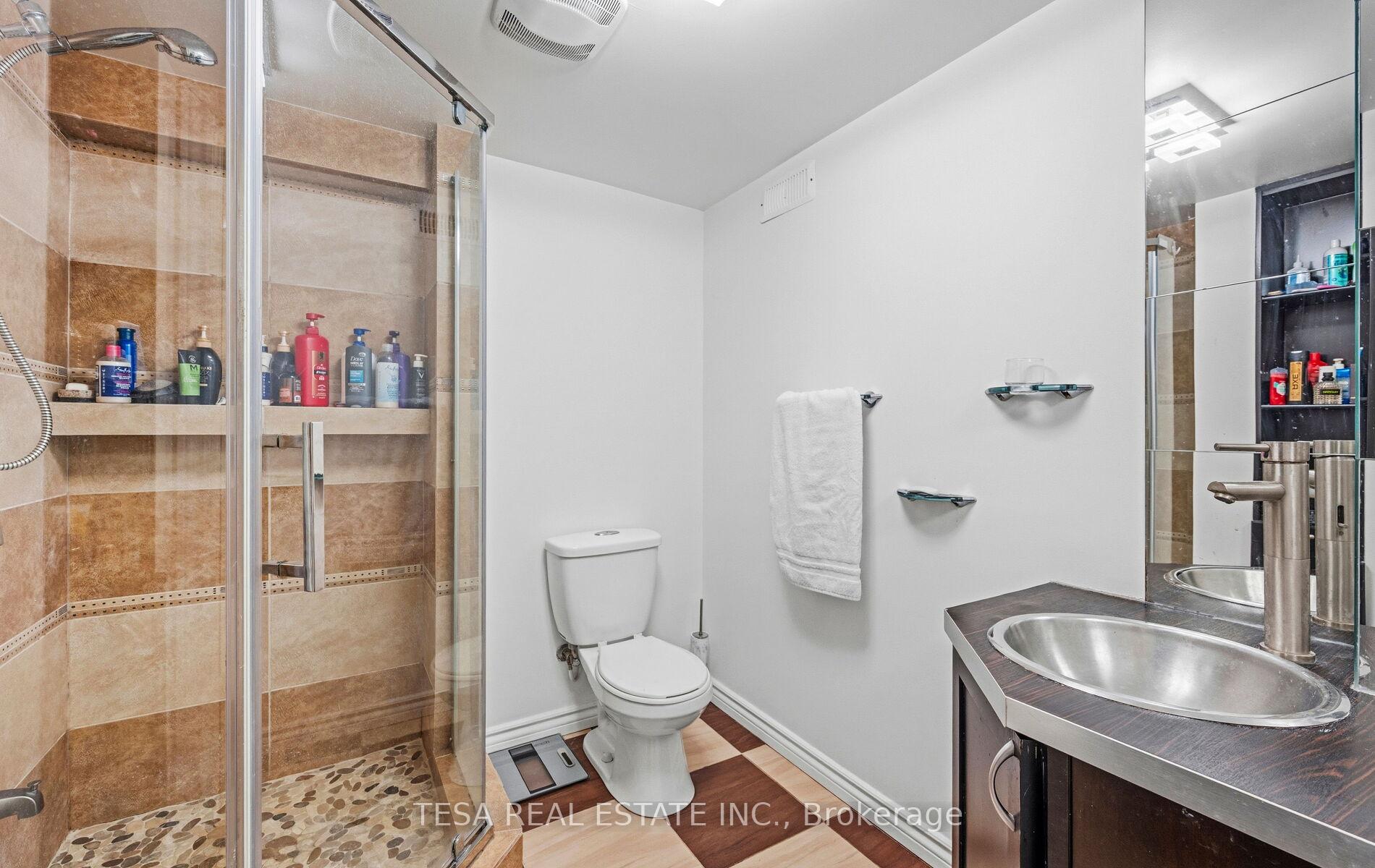 Photo 45 of 417 Lady Nadia Drive, Vaughan, Patterson — HOMEH
