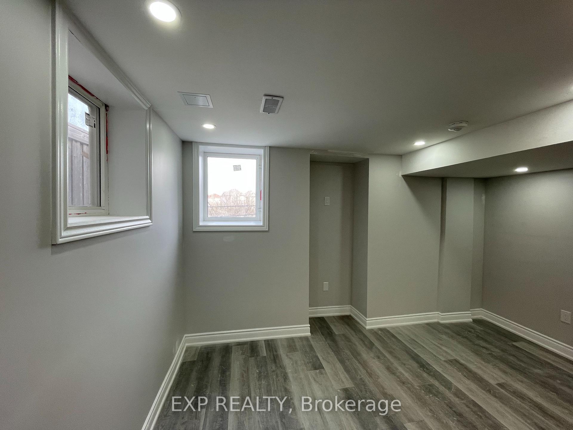 Photo 7 of 69 Gardenbrooke Trail, Brampton, Bram East — HOMEH
