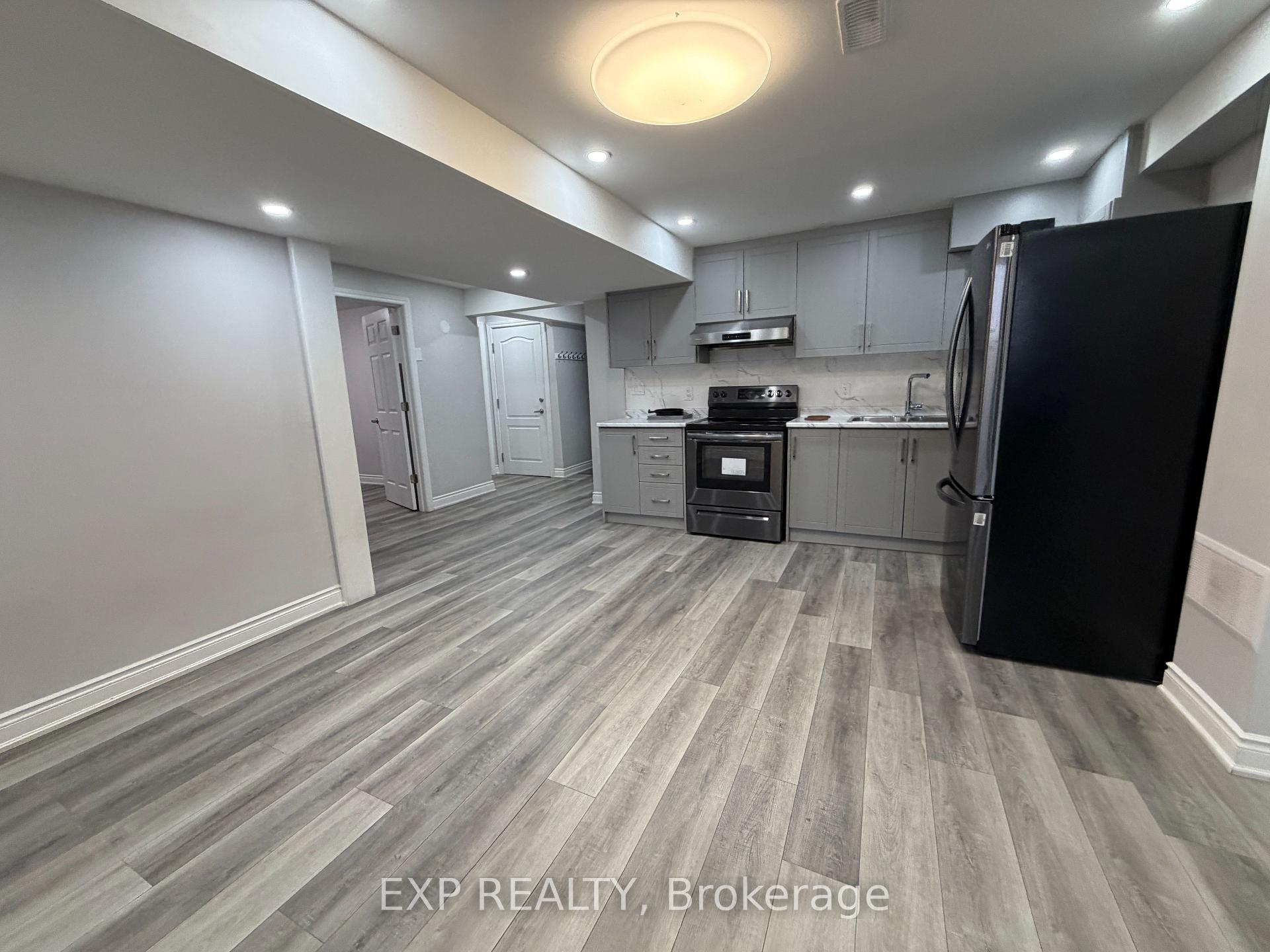 Photo 12 of 69 Gardenbrooke Trail, Brampton, Bram East — HOMEH