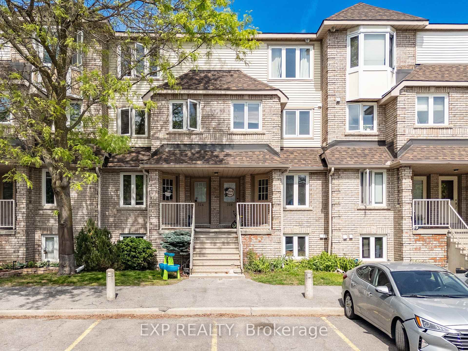 Photo 1 of 324 Briston Private, Ottawa, Hunt Club Park — HOMEH