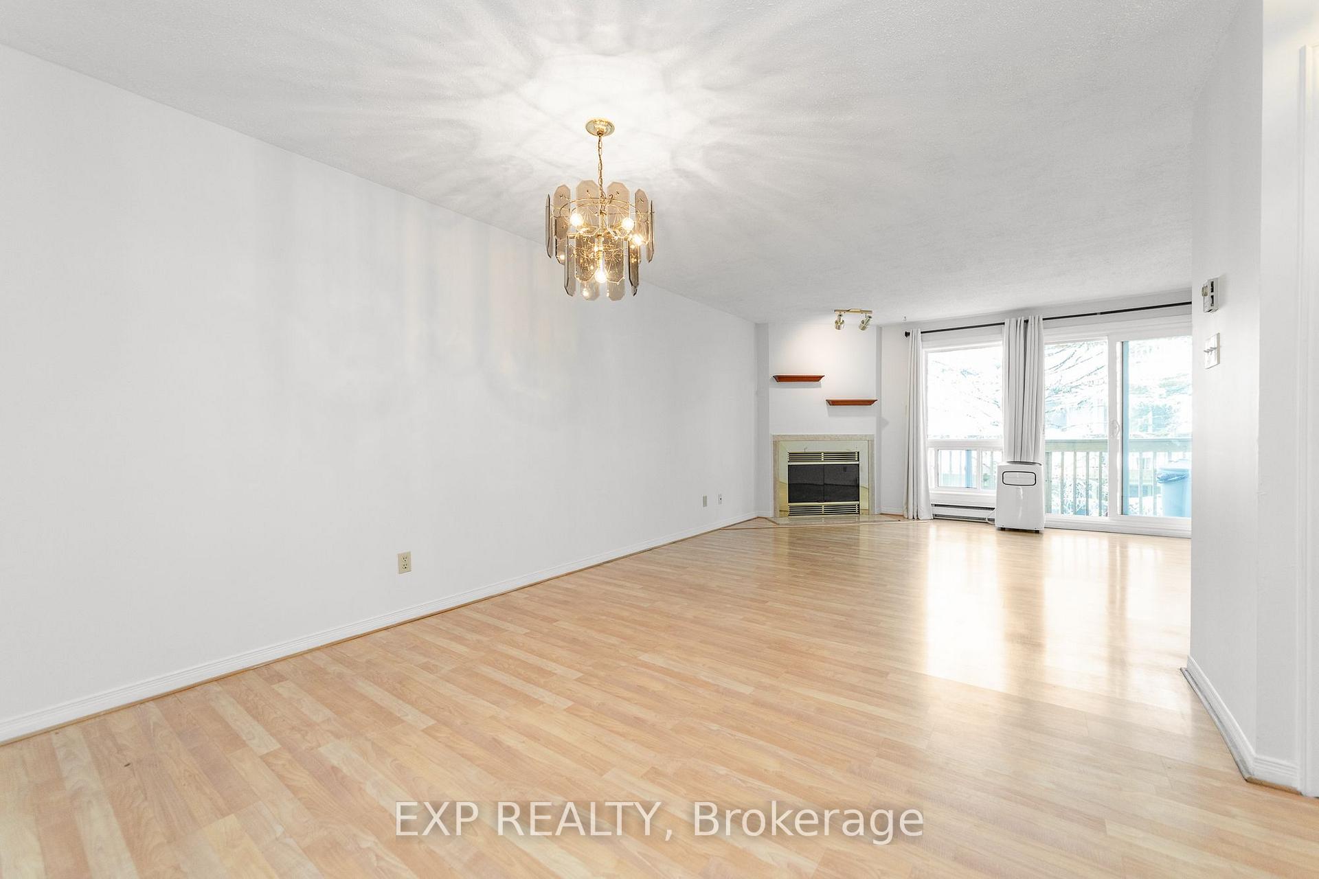 Photo 5 of 324 Briston Private, Ottawa, Hunt Club Park — HOMEH