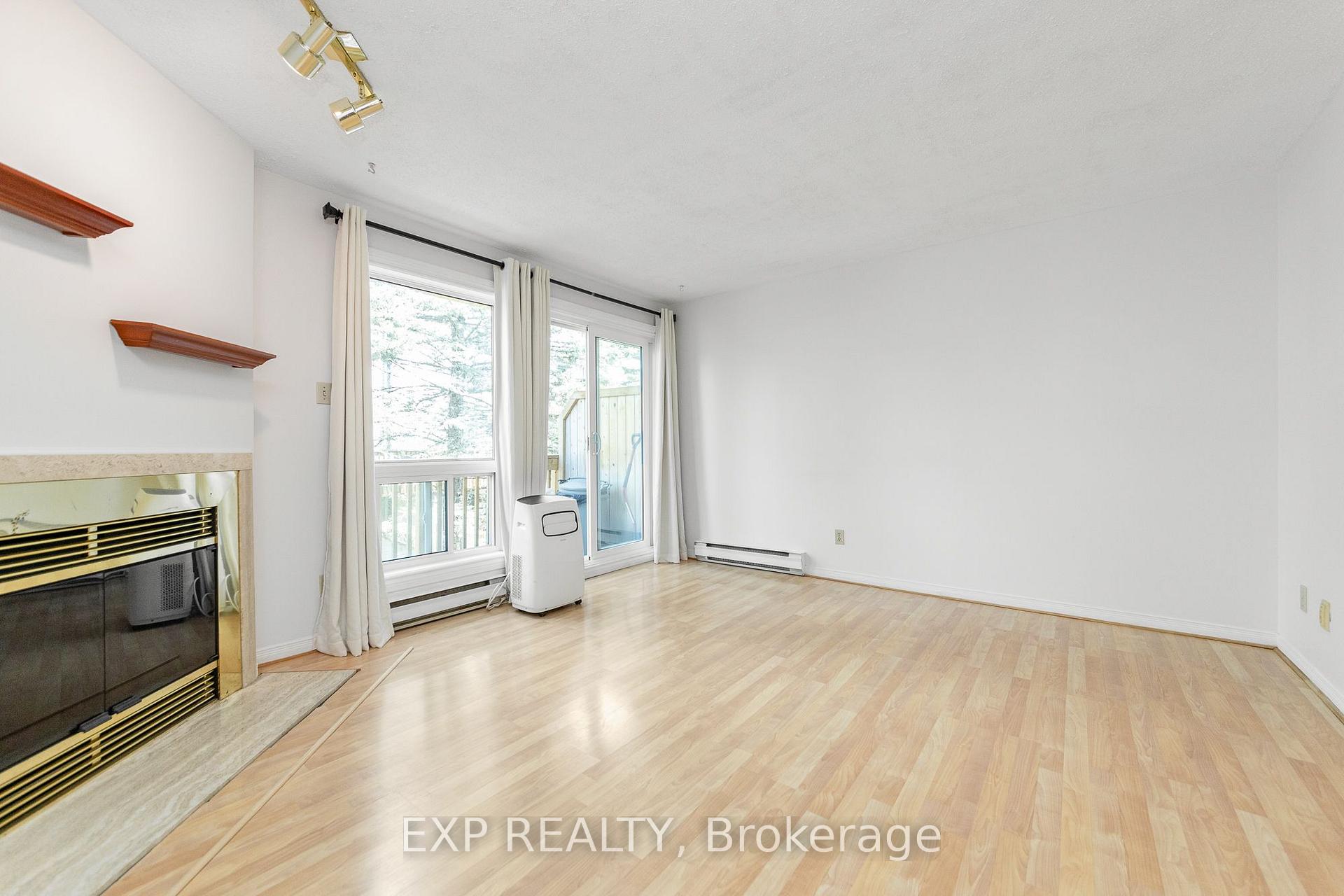 Photo 6 of 324 Briston Private, Ottawa, Hunt Club Park — HOMEH