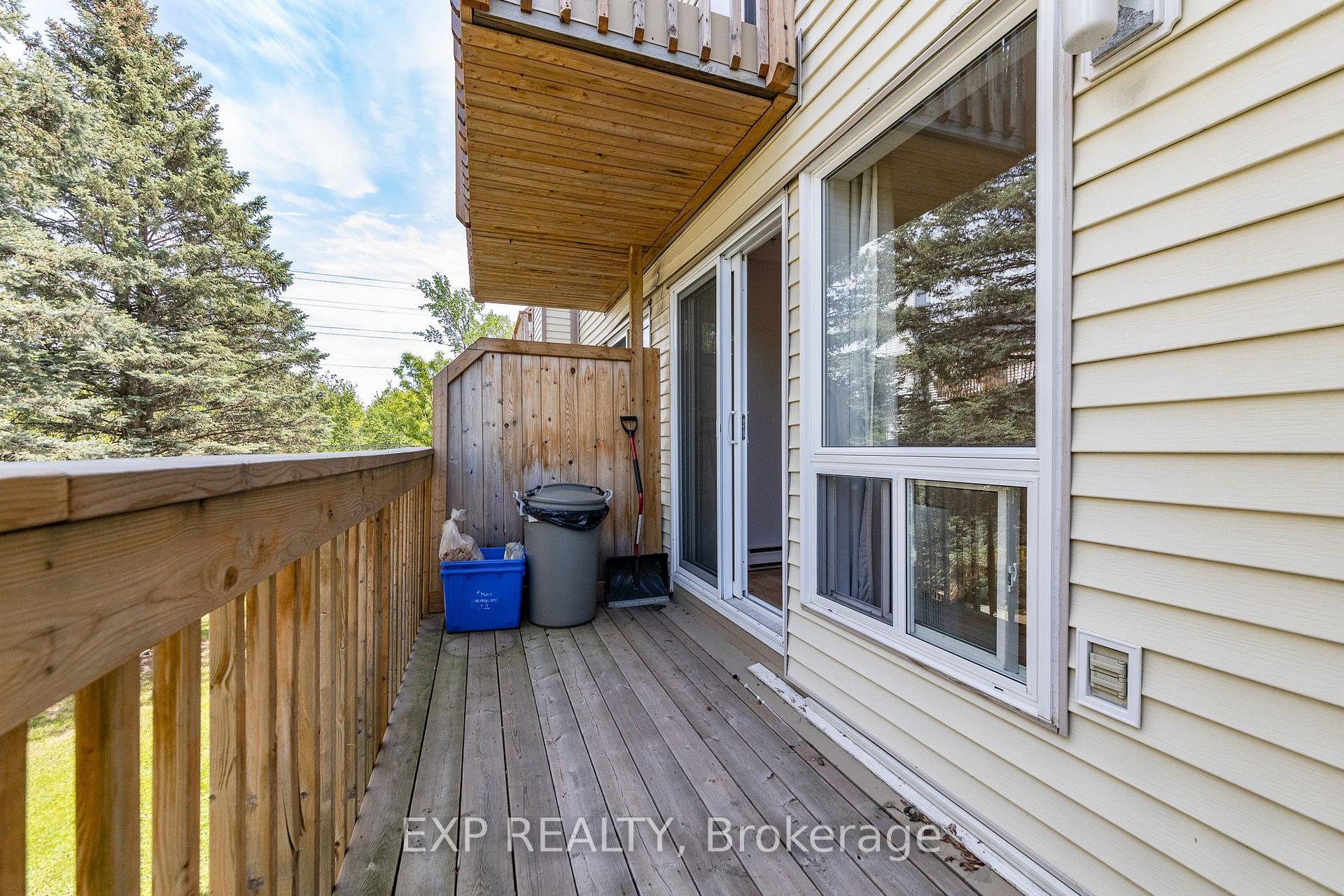 Photo 12 of 324 Briston Private, Ottawa, Hunt Club Park — HOMEH