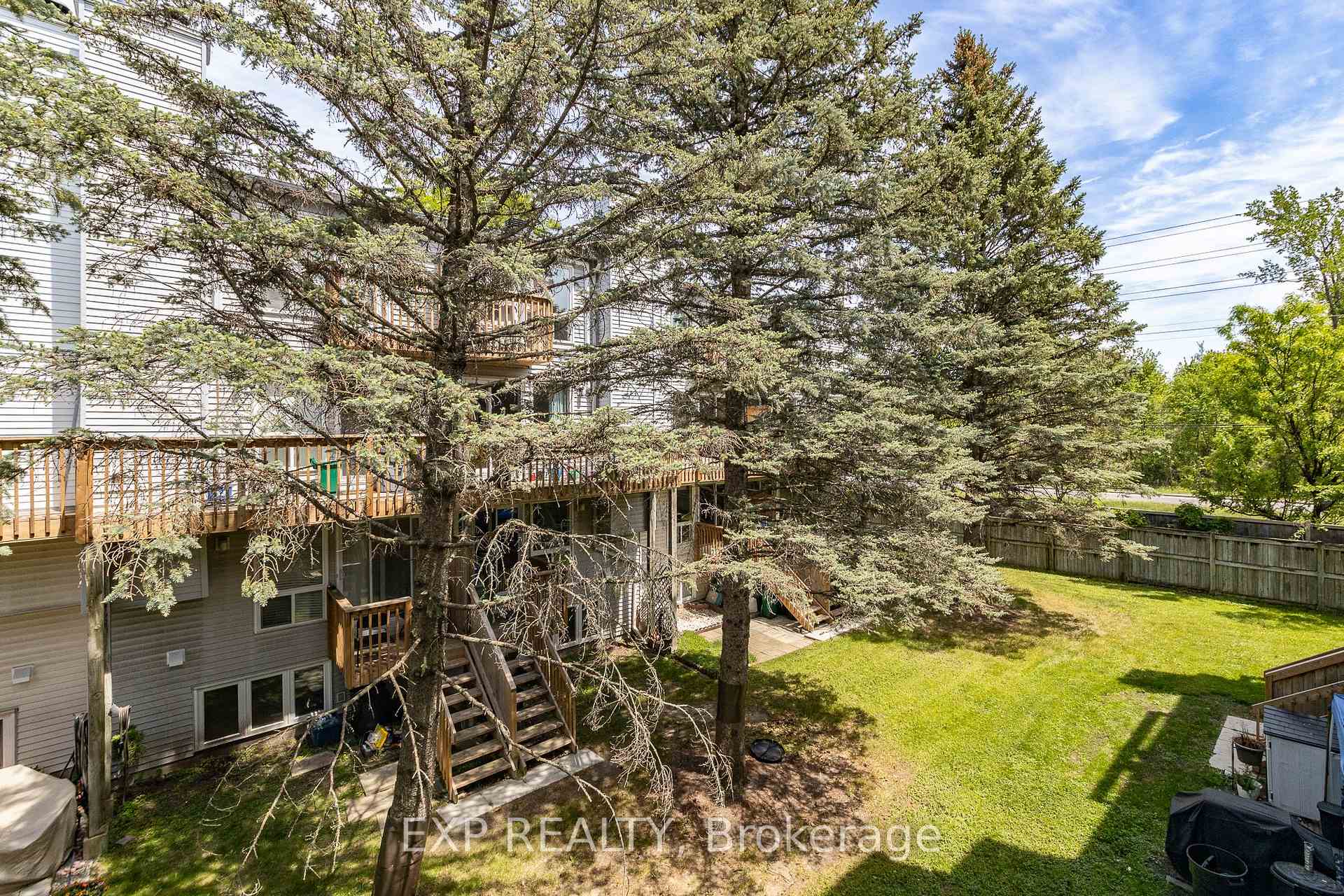 Photo 13 of 324 Briston Private, Ottawa, Hunt Club Park — HOMEH