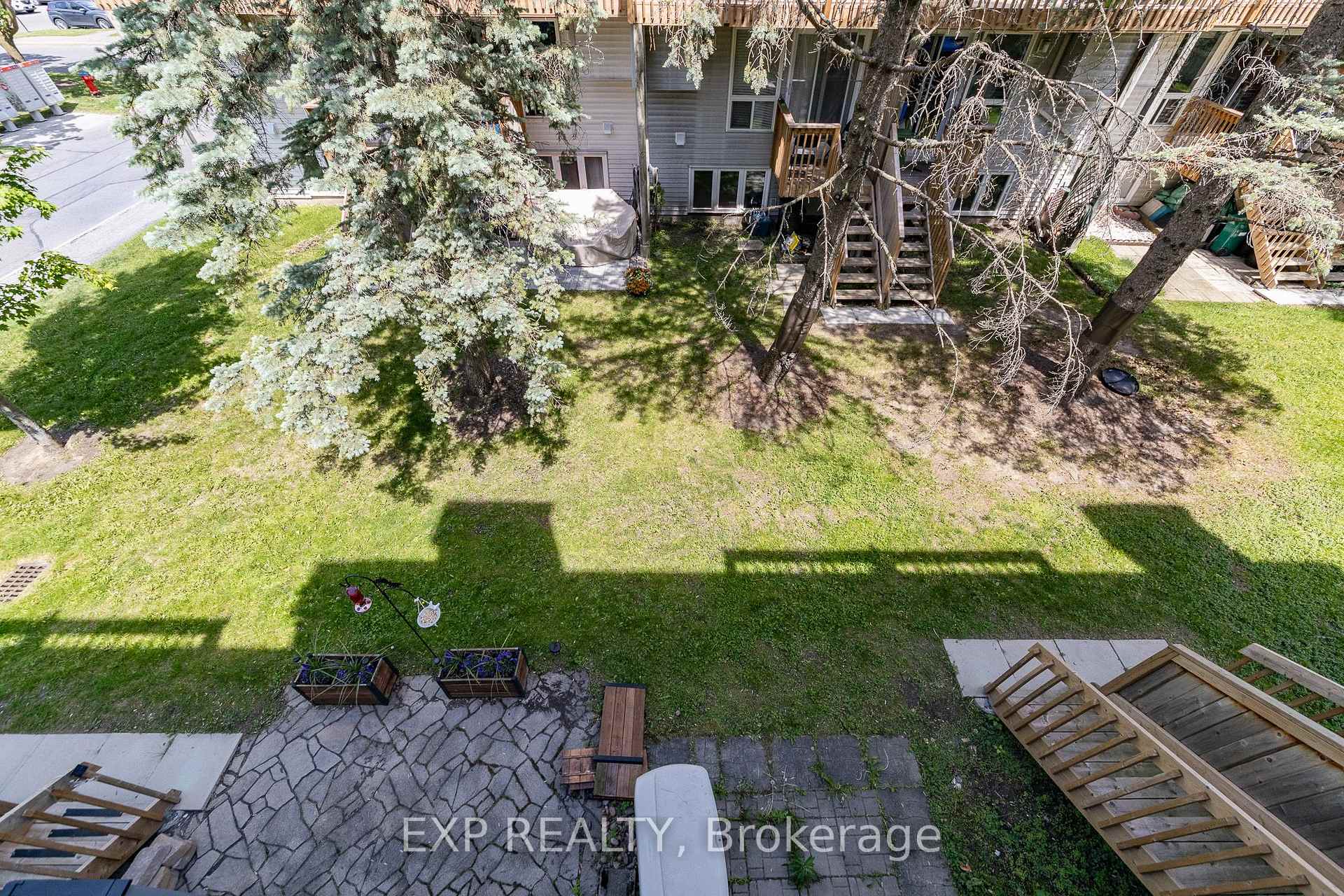 Photo 14 of 324 Briston Private, Ottawa, Hunt Club Park — HOMEH