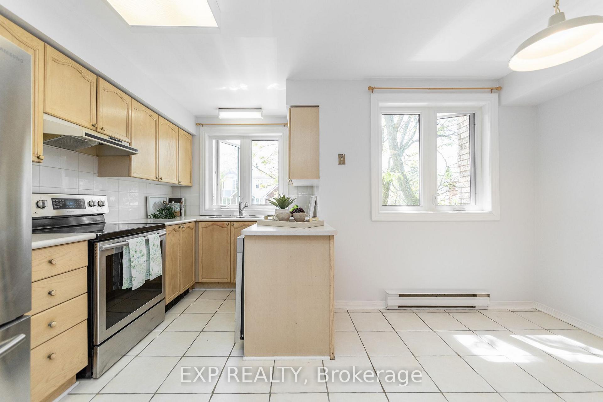 Photo 16 of 324 Briston Private, Ottawa, Hunt Club Park — HOMEH