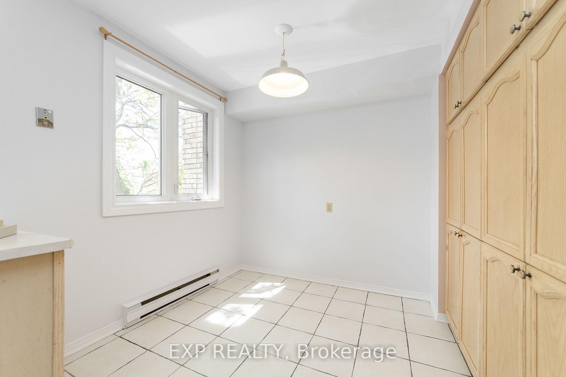 Photo 17 of 324 Briston Private, Ottawa, Hunt Club Park — HOMEH