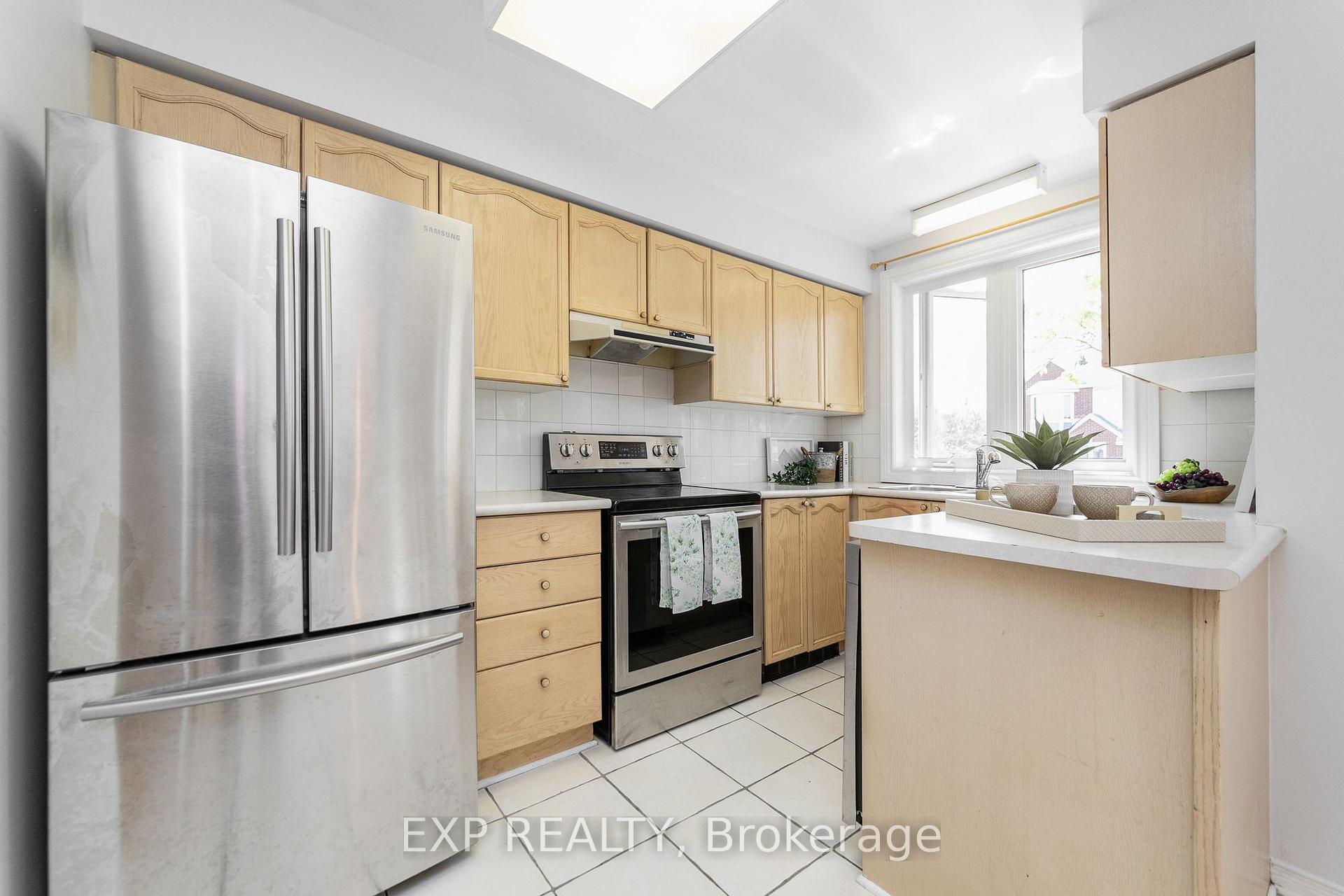Photo 21 of 324 Briston Private, Ottawa, Hunt Club Park — HOMEH