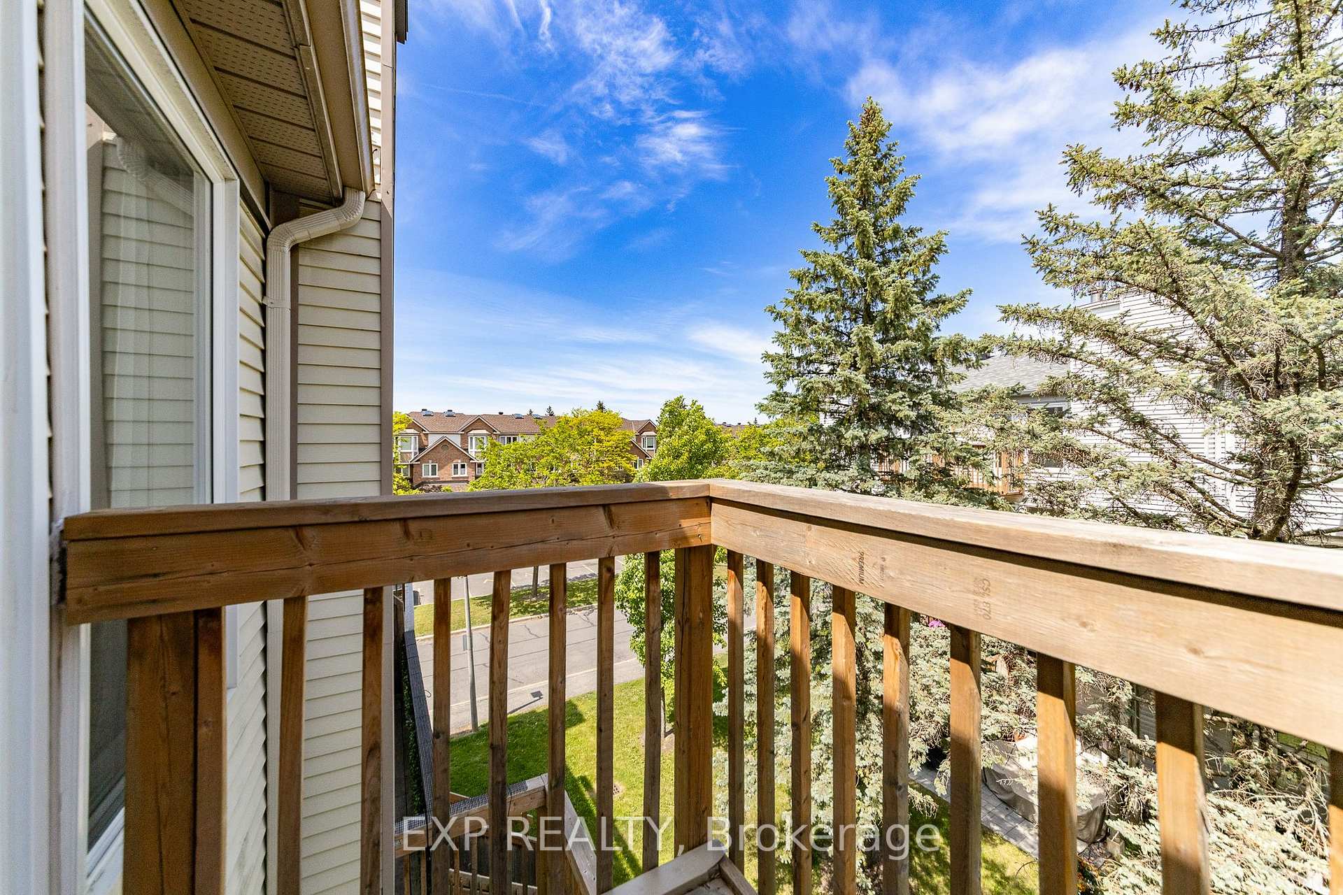 Photo 33 of 324 Briston Private, Ottawa, Hunt Club Park — HOMEH