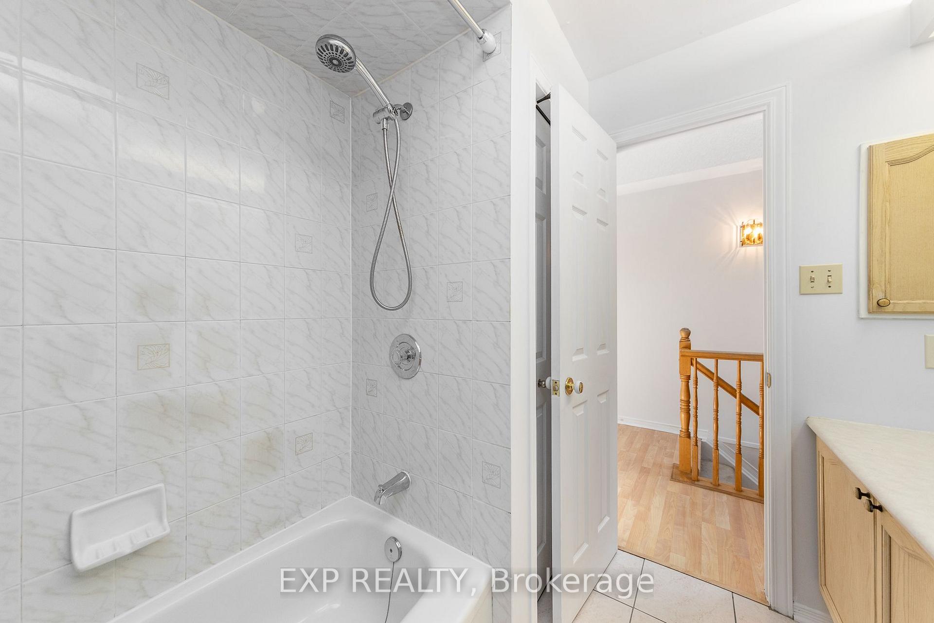 Photo 38 of 324 Briston Private, Ottawa, Hunt Club Park — HOMEH