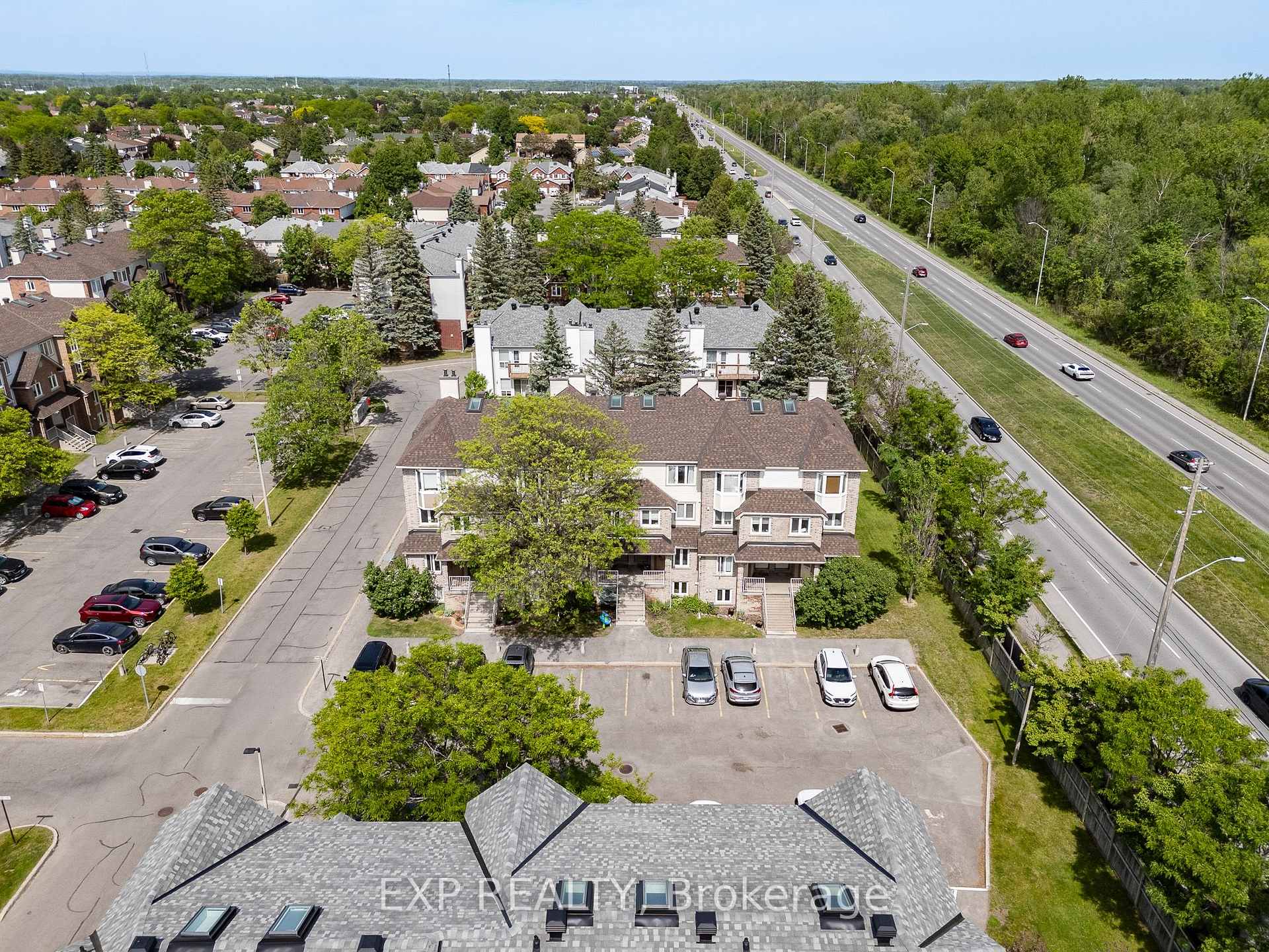 Photo 40 of 324 Briston Private, Ottawa, Hunt Club Park — HOMEH