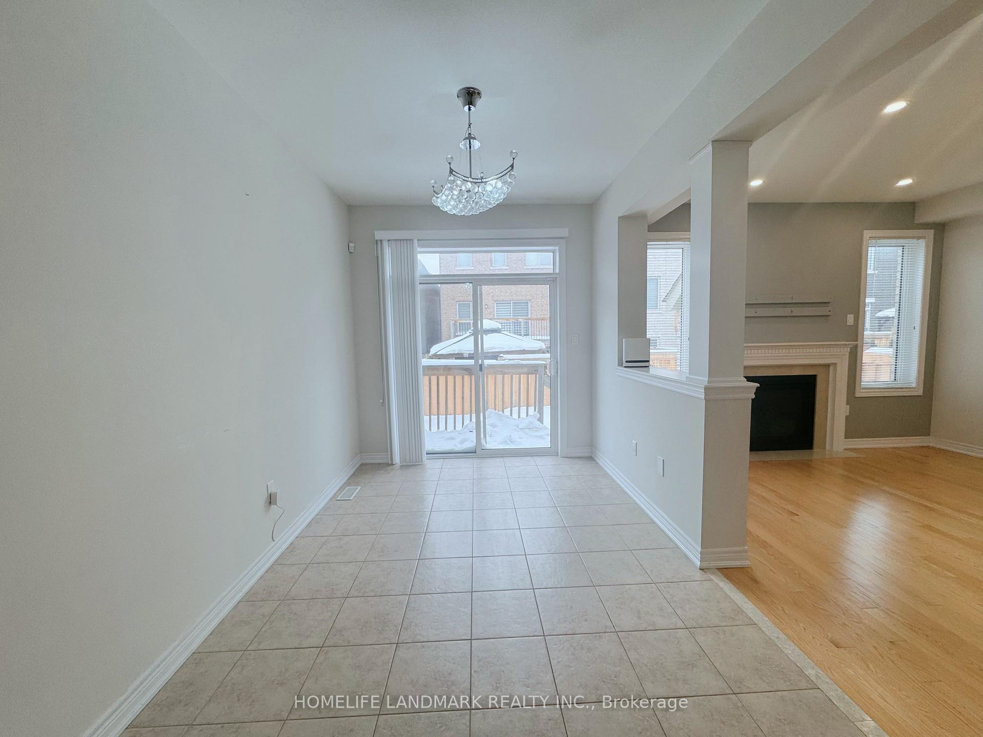Photo 5 of 36 Applegate Drive, East Gwillimbury, Sharon — HOMEH