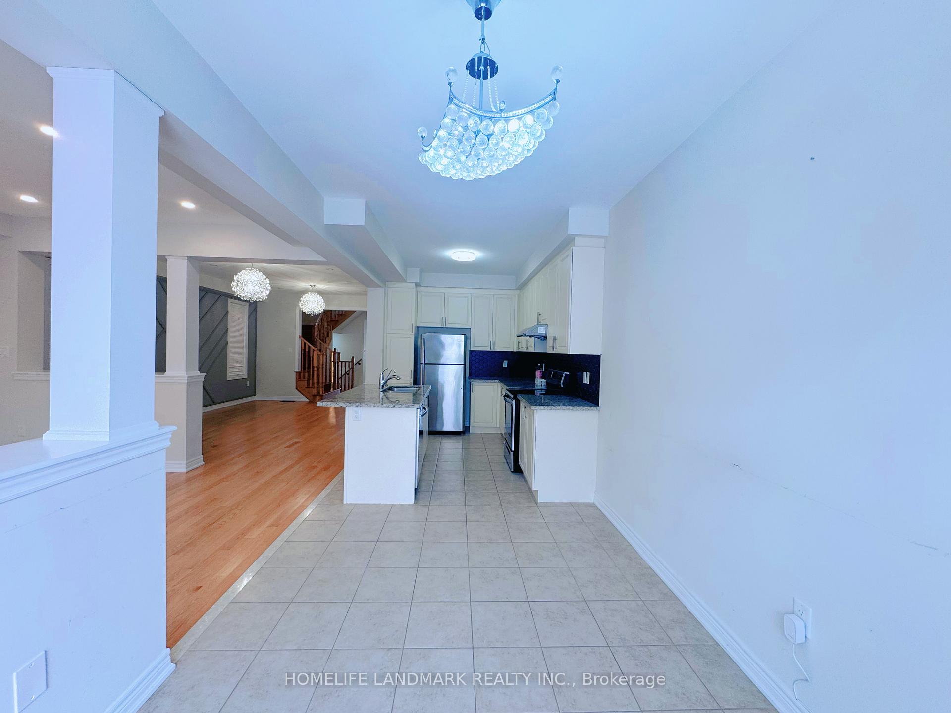 Photo 8 of 36 Applegate Drive, East Gwillimbury, Sharon — HOMEH