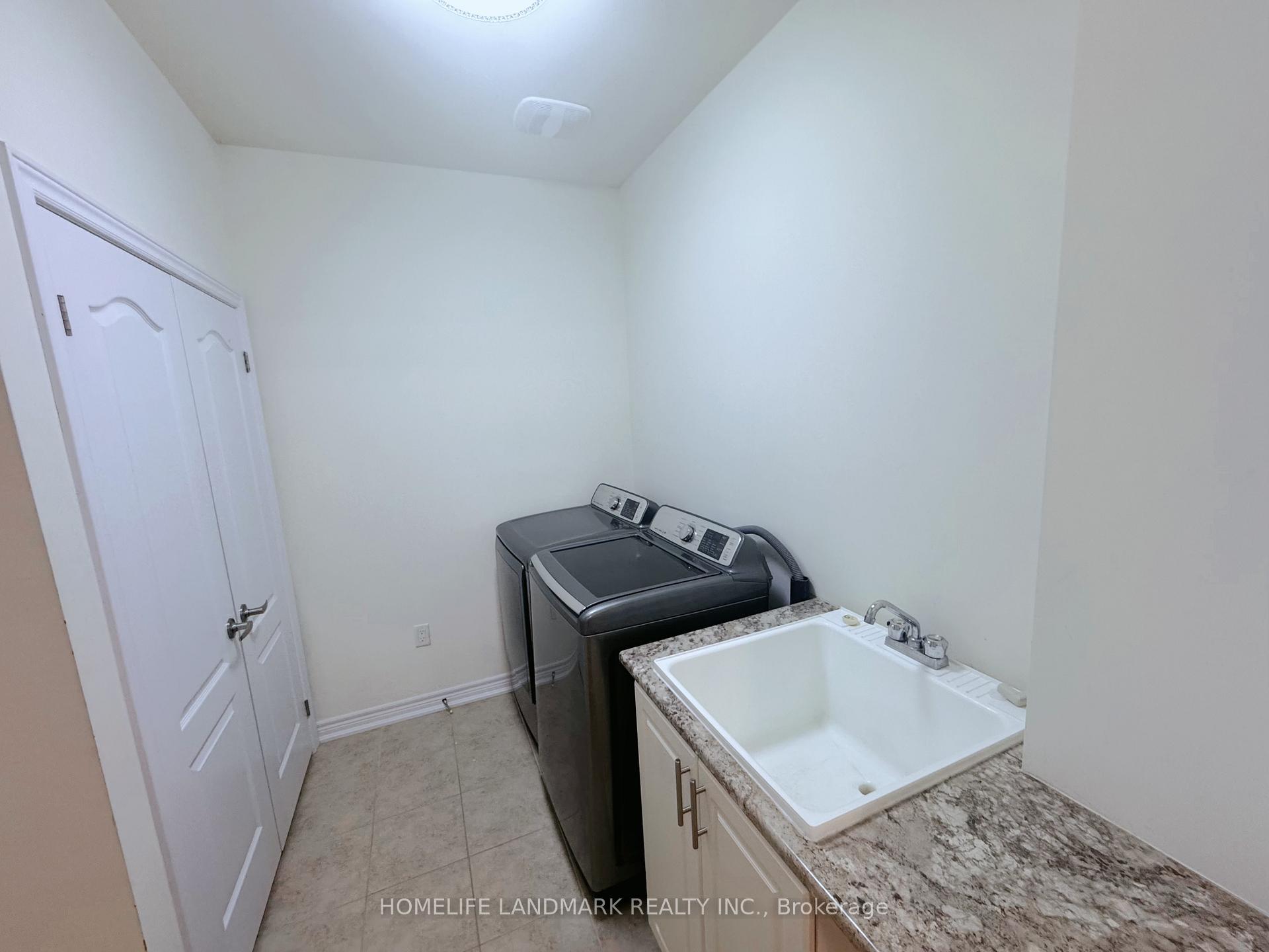 Photo 27 of 36 Applegate Drive, East Gwillimbury, Sharon — HOMEH