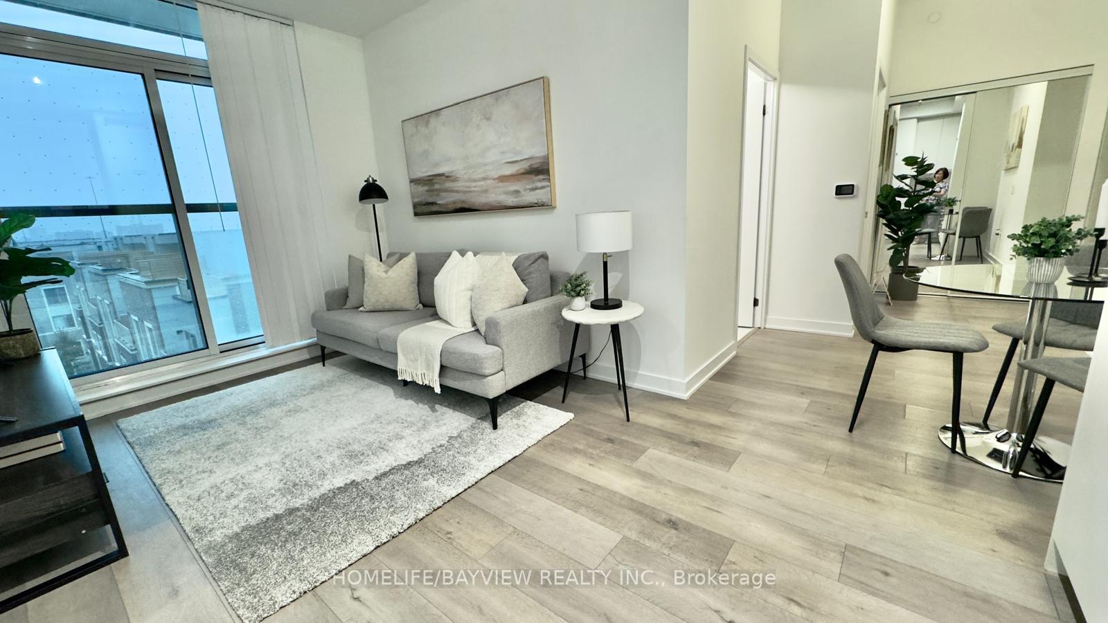 Photo 10 of Unit 512, 38 Honeycrisp Crescent, Vaughan, Vaughan Corporate Centre — HOMEH