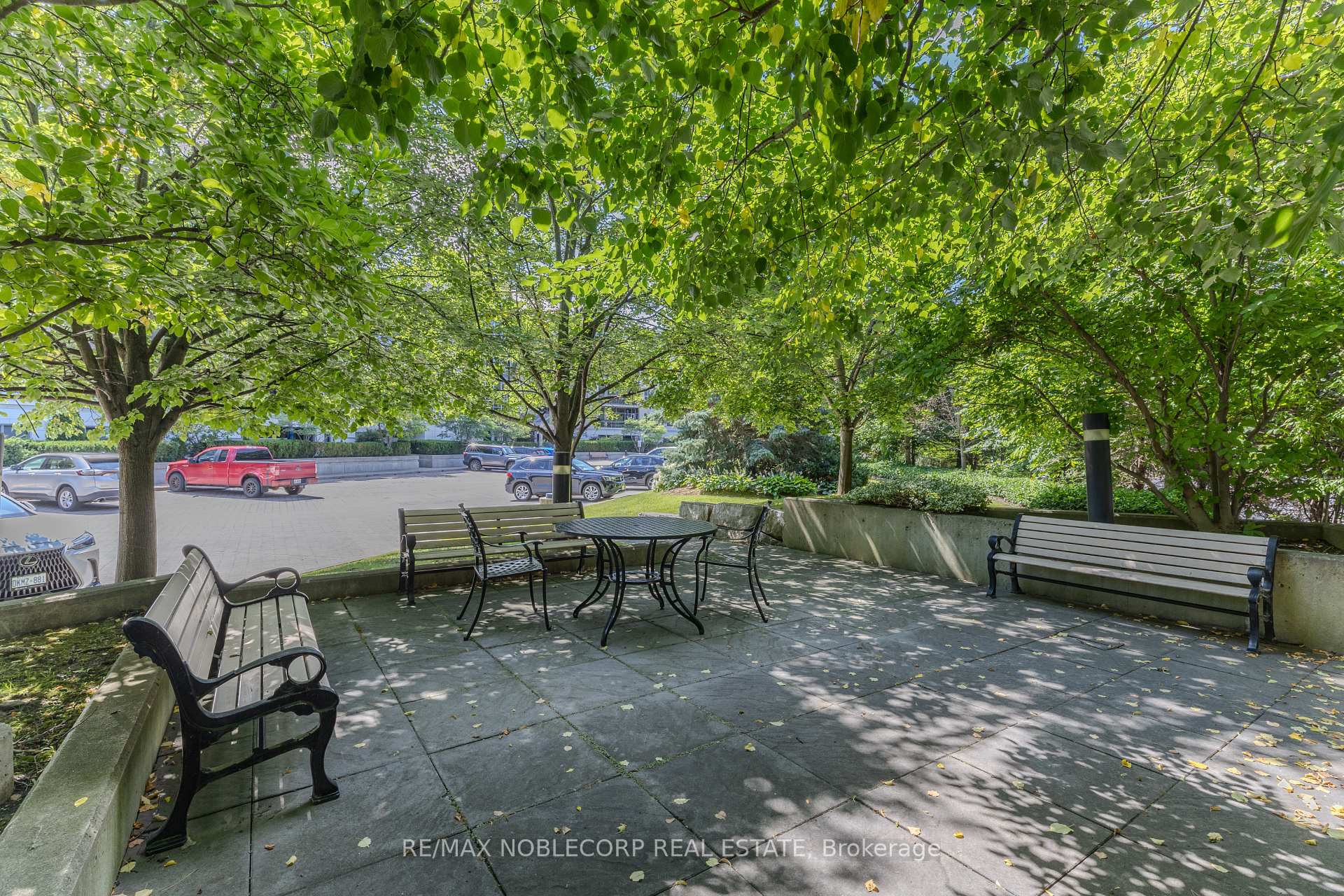 Photo 4 of Unit 105, 8201 Islington Avenue, Vaughan, Islington Woods — HOMEH