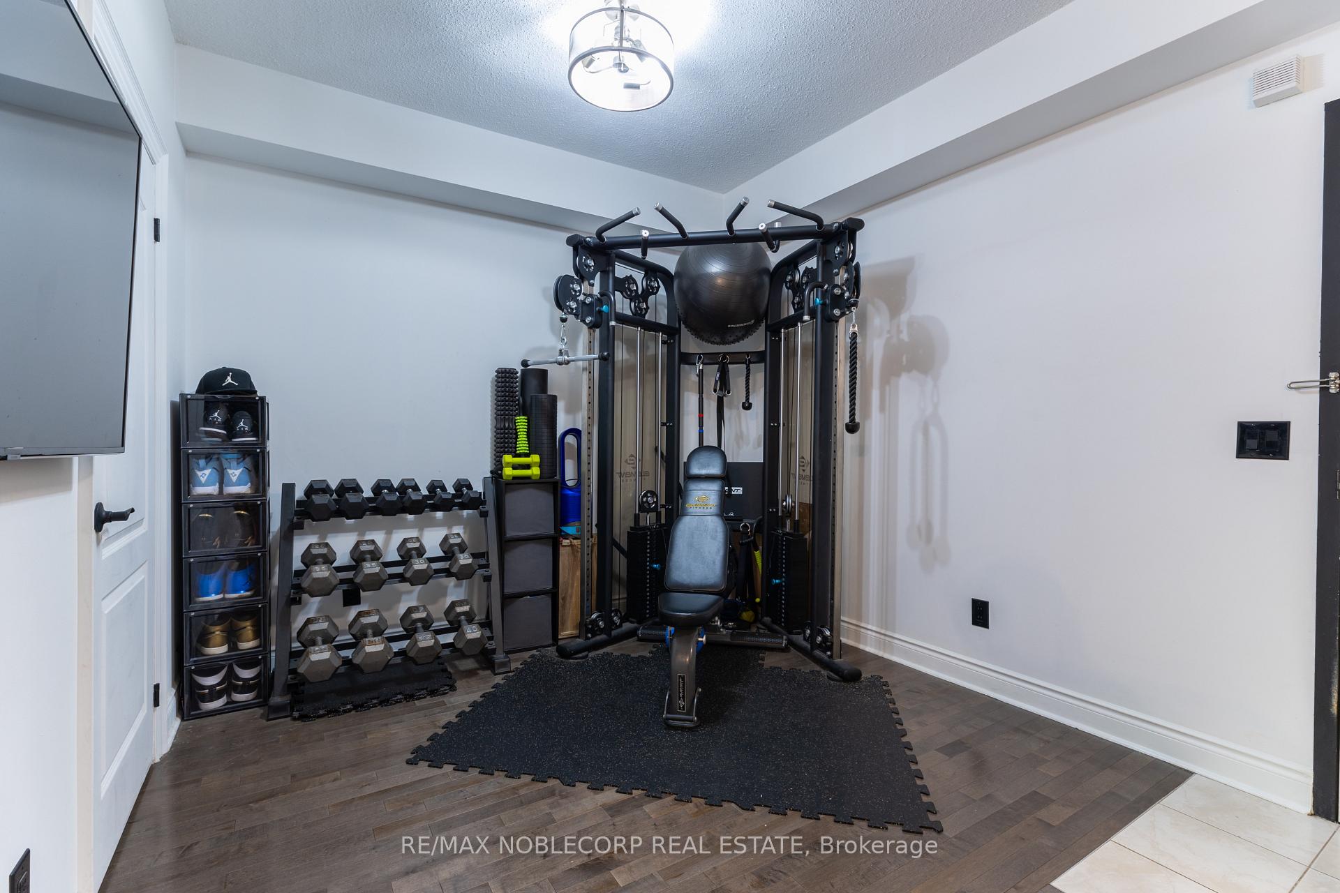 Photo 10 of Unit 105, 8201 Islington Avenue, Vaughan, Islington Woods — HOMEH