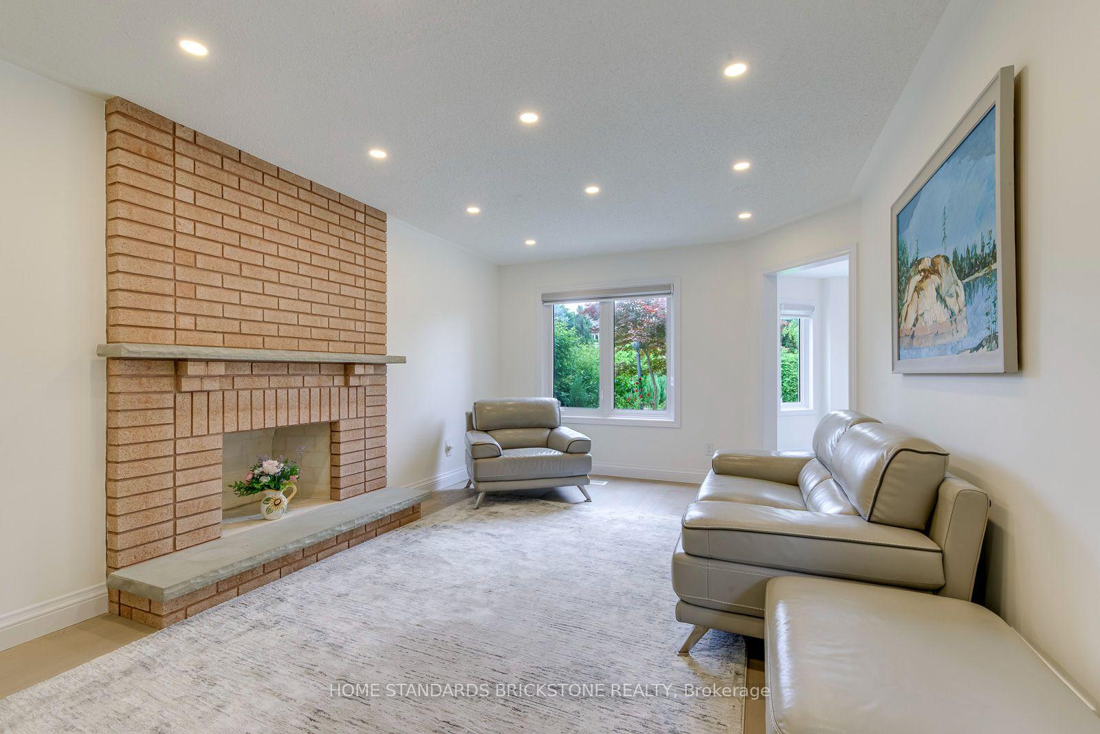 Photo 5 of 15 Samuel Crescent, Halton Hills, Georgetown — HOMEH