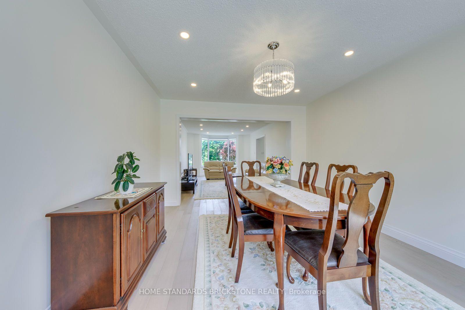 Photo 10 of 15 Samuel Crescent, Halton Hills, Georgetown — HOMEH