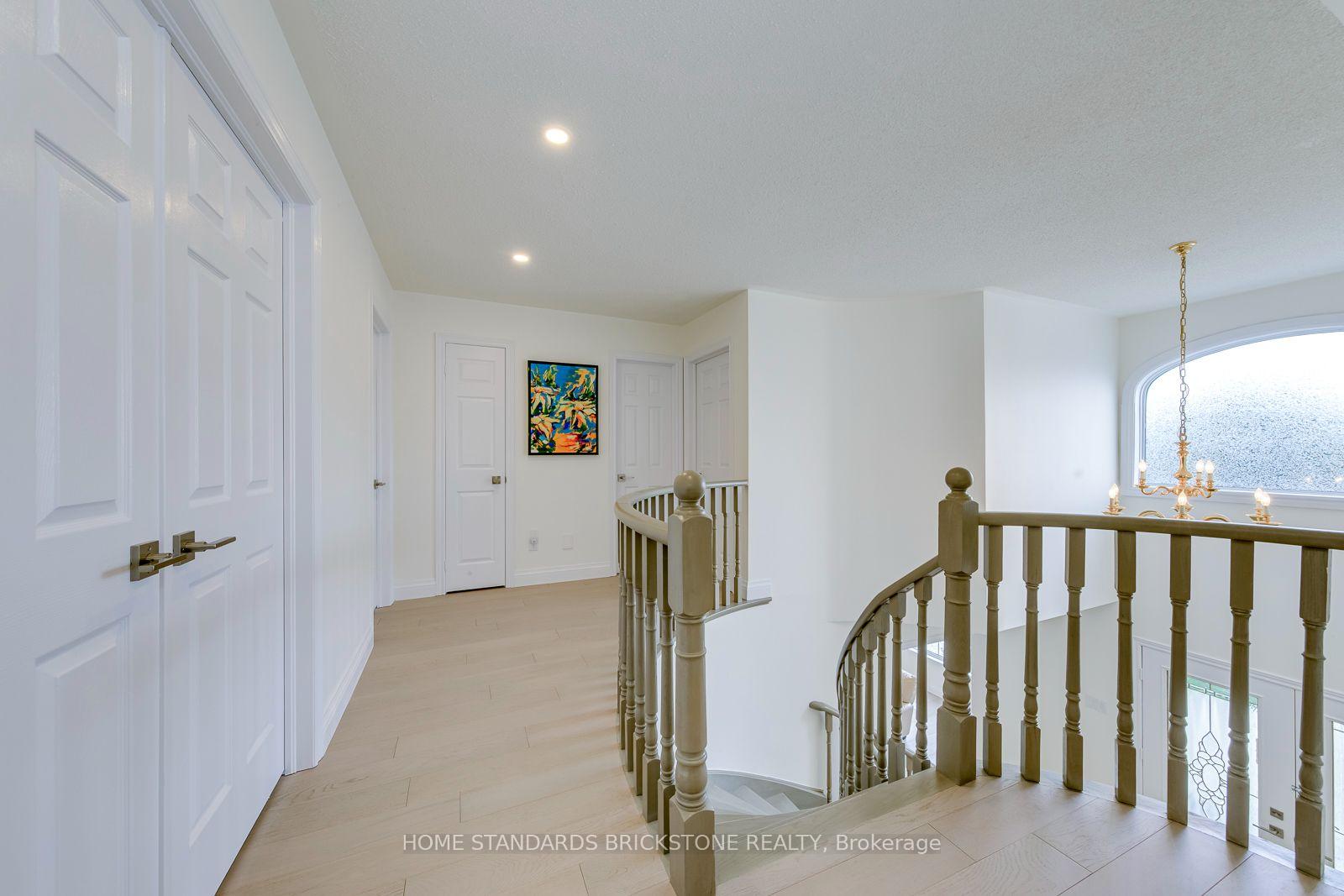 Photo 18 of 15 Samuel Crescent, Halton Hills, Georgetown — HOMEH