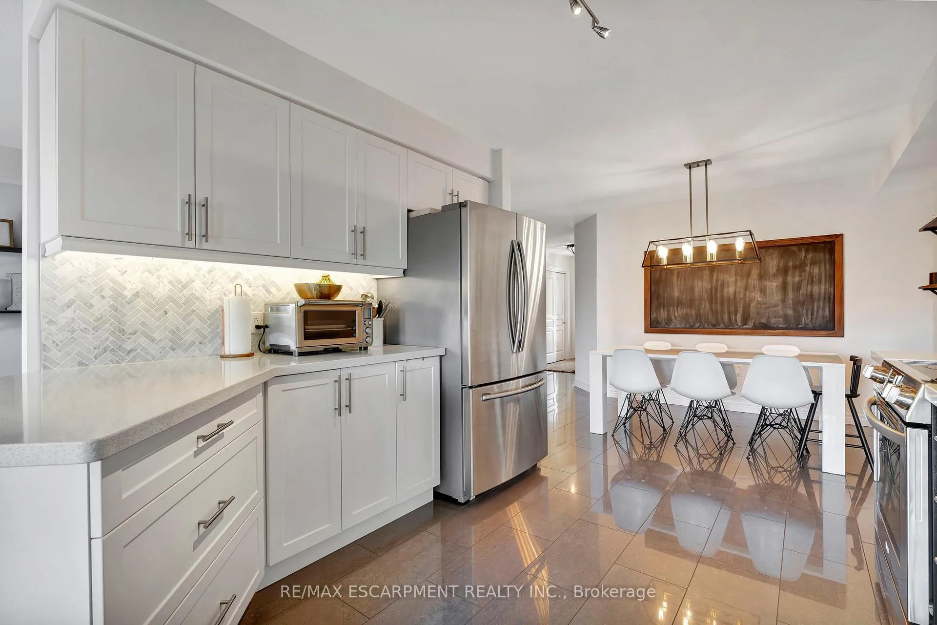 Photo 10 of 37 Celestial Crescent, Hamilton, Hannon — HOMEH