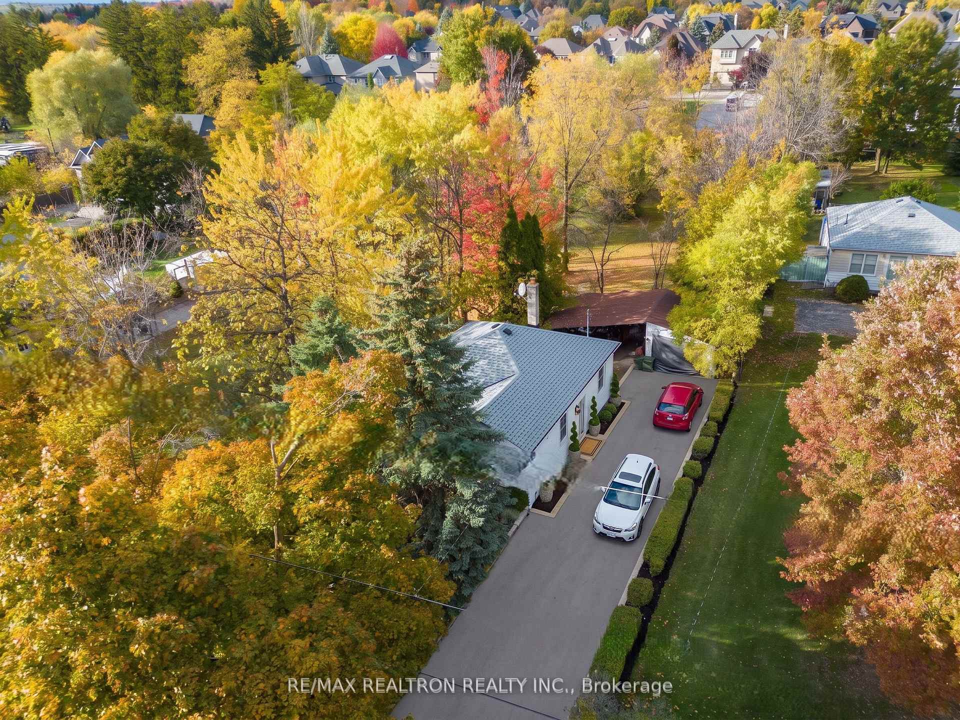 Photo 12 of 162 Weldrick Road W, Richmond Hill, North Richvale — HOMEH