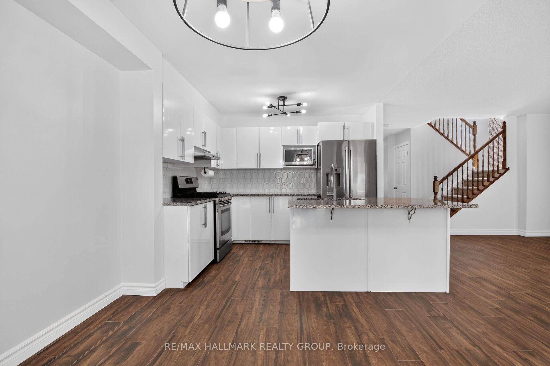Photo 14 of 114 Dunforest Terrace, Ottawa, Barrhaven - Strandherd — HOMEH