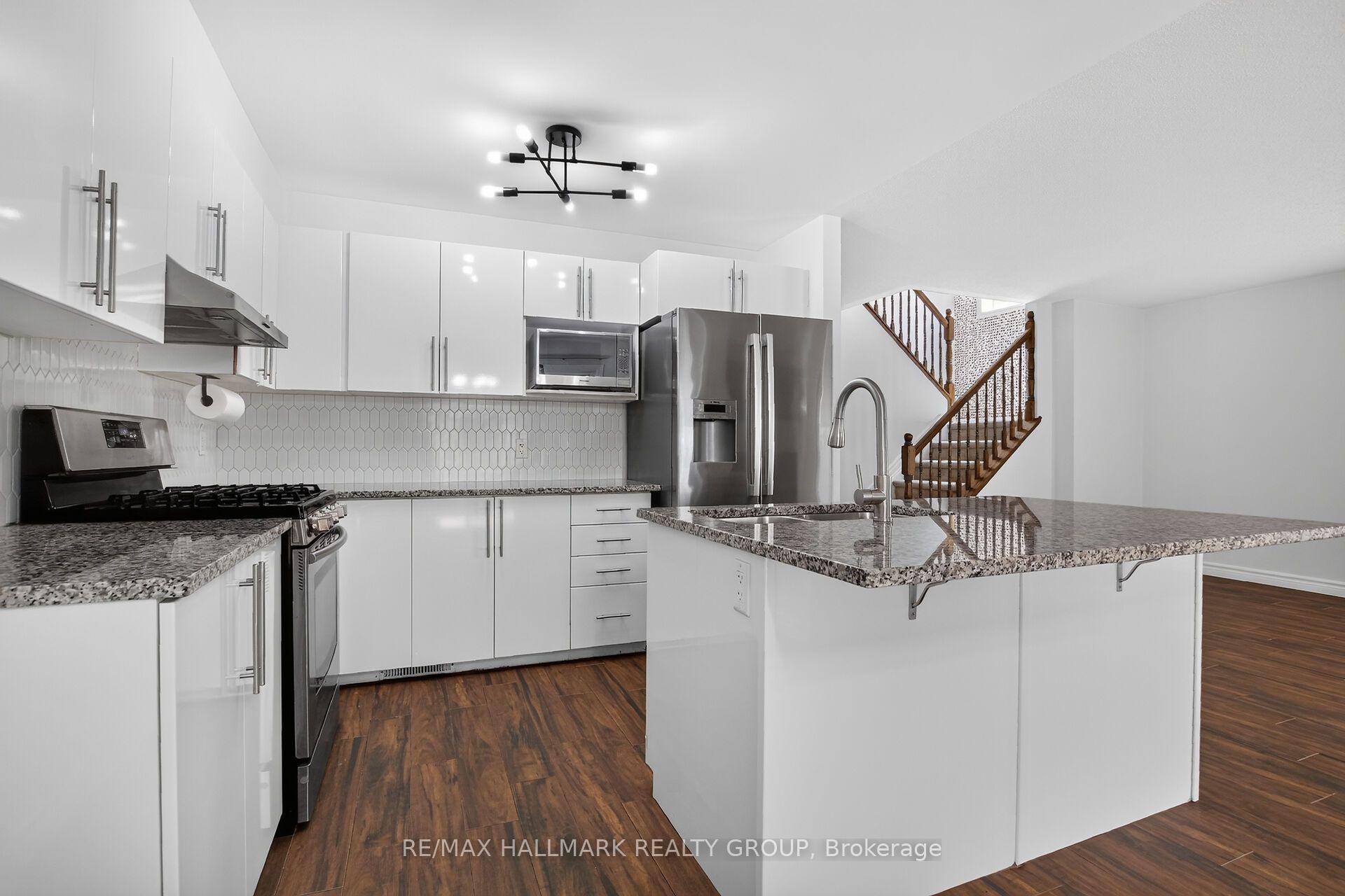 Photo 15 of 114 Dunforest Terrace, Ottawa, Barrhaven - Strandherd — HOMEH