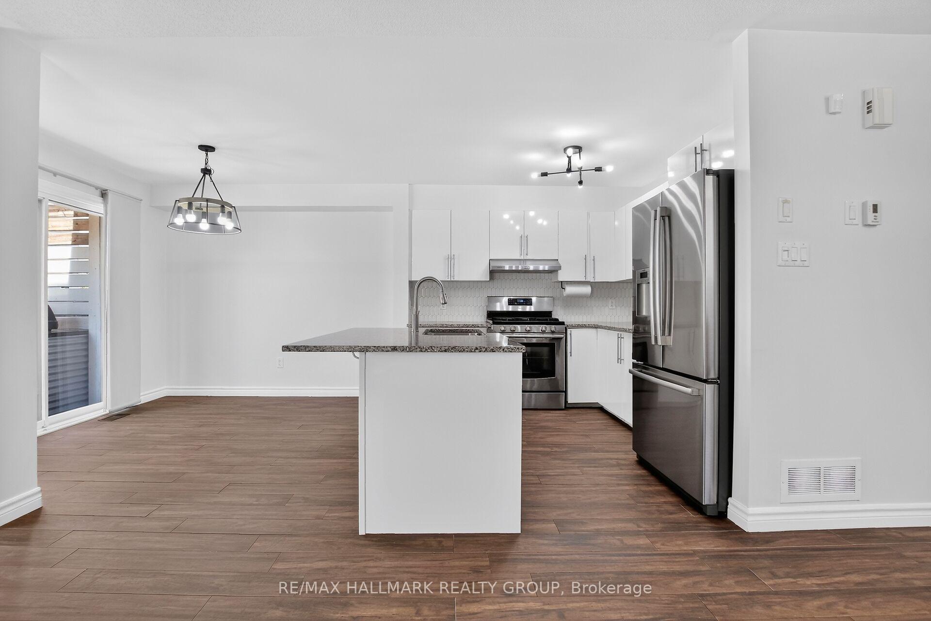 Photo 18 of 114 Dunforest Terrace, Ottawa, Barrhaven - Strandherd — HOMEH