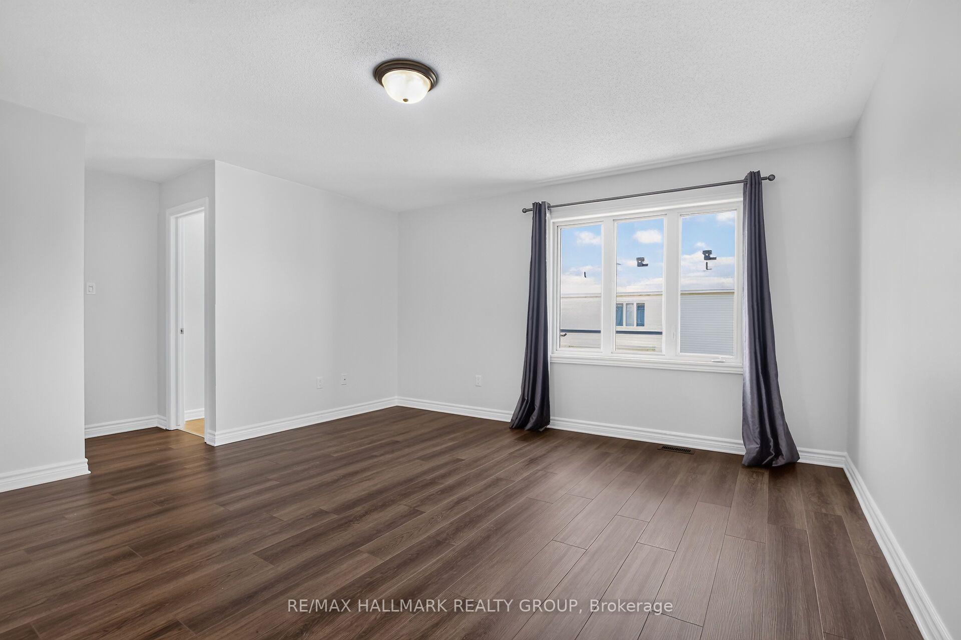 Photo 25 of 114 Dunforest Terrace, Ottawa, Barrhaven - Strandherd — HOMEH