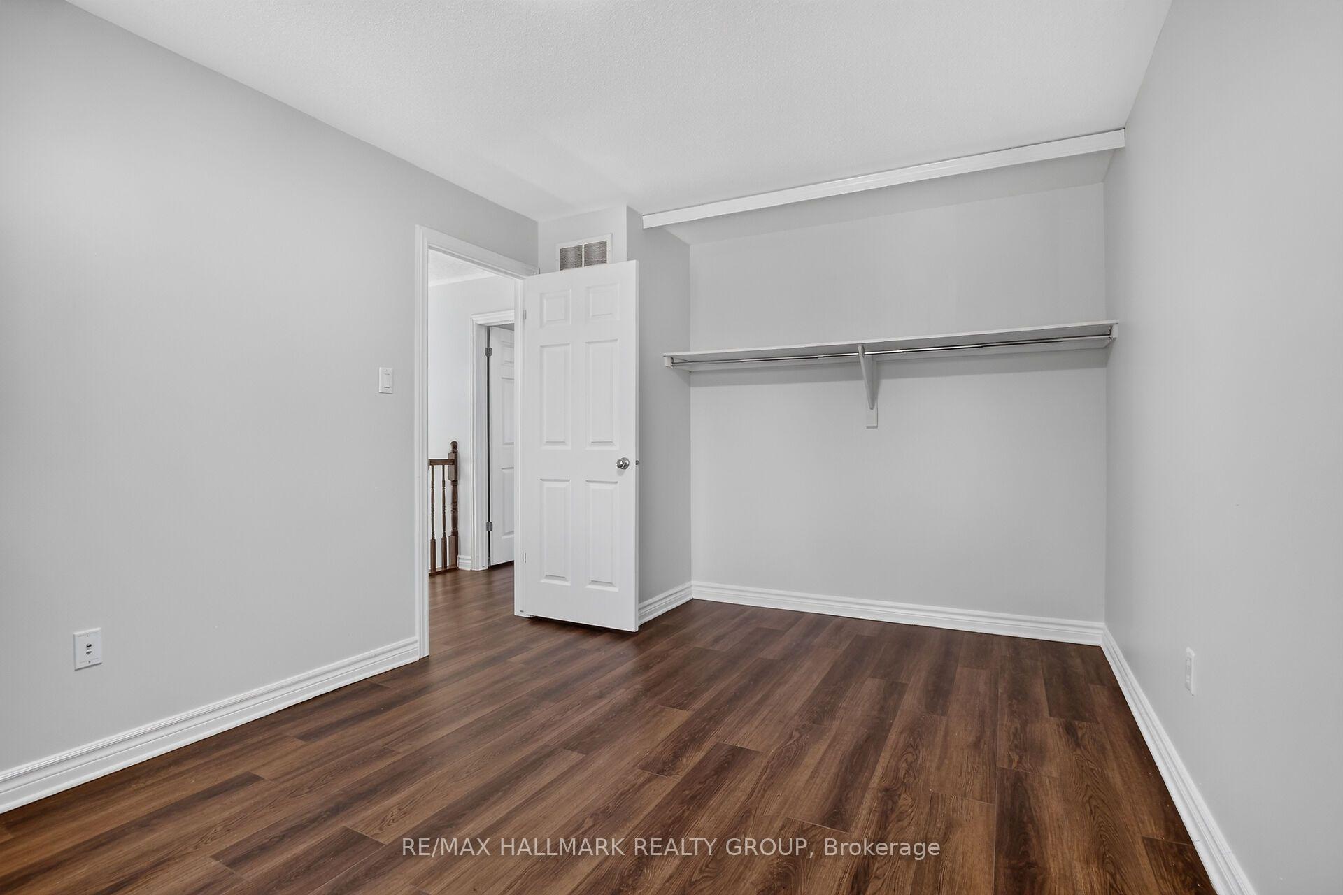 Photo 32 of 114 Dunforest Terrace, Ottawa, Barrhaven - Strandherd — HOMEH