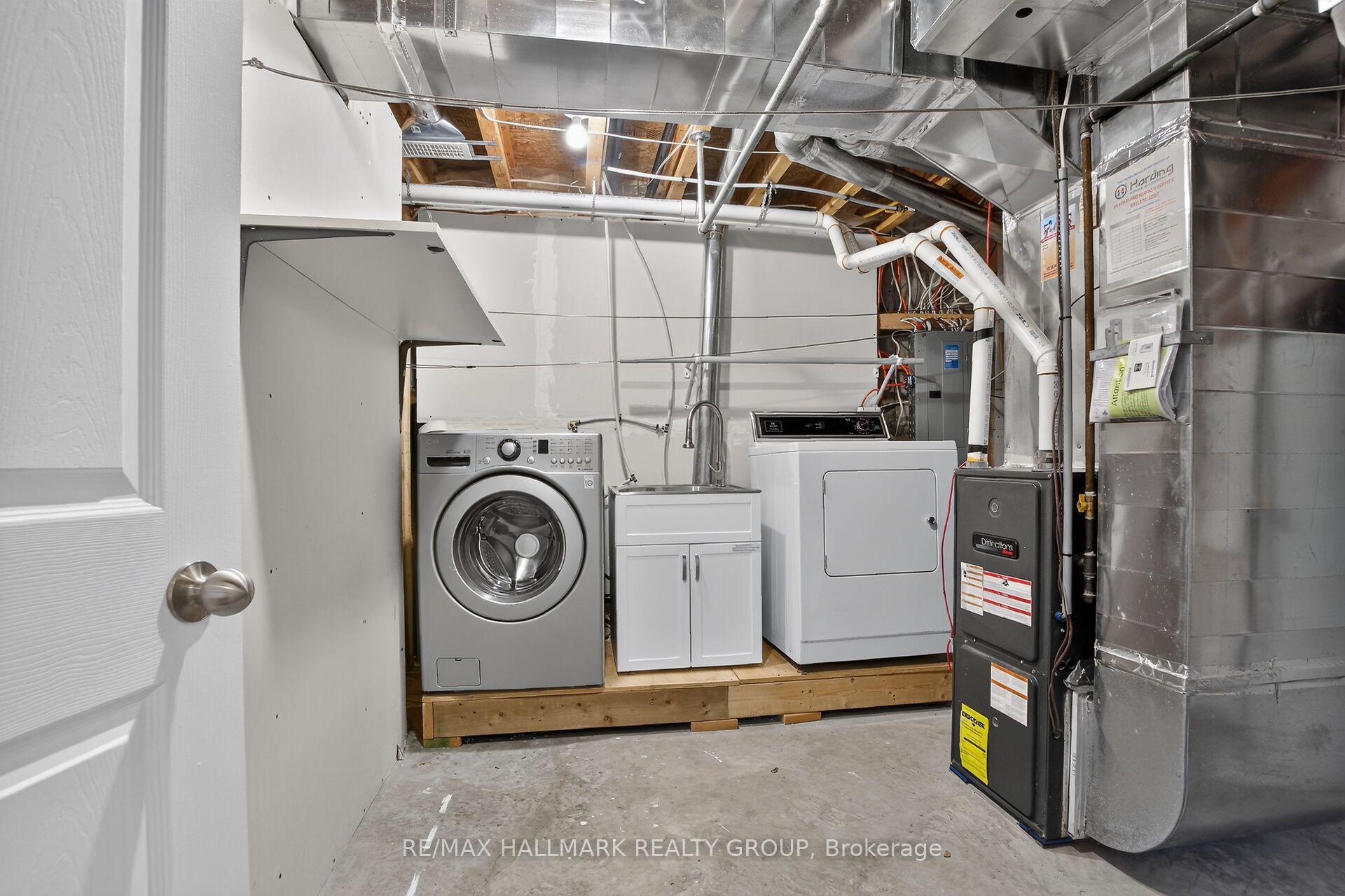 Photo 42 of 114 Dunforest Terrace, Ottawa, Barrhaven - Strandherd — HOMEH